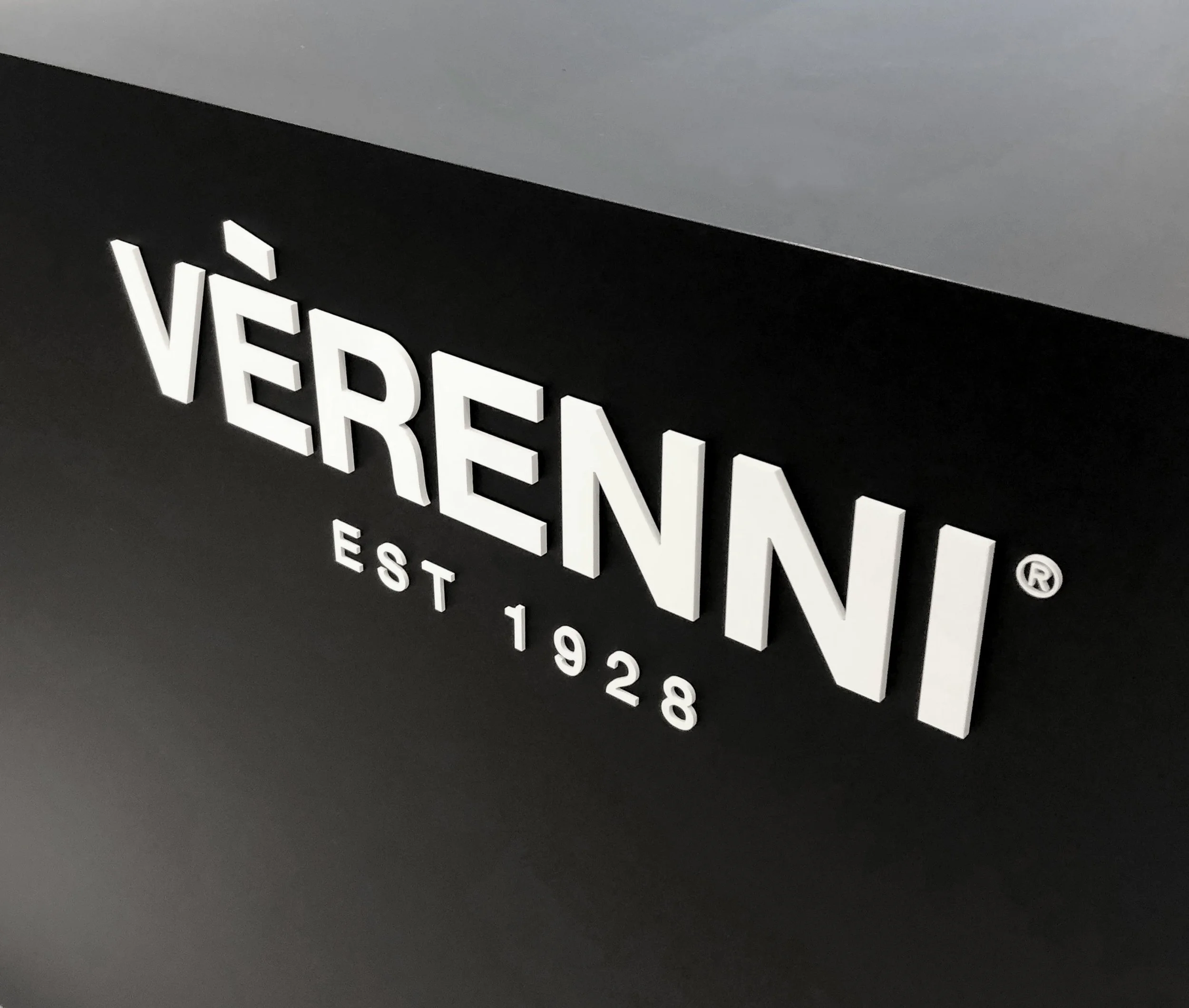 Verenni_on_black_background.jpg