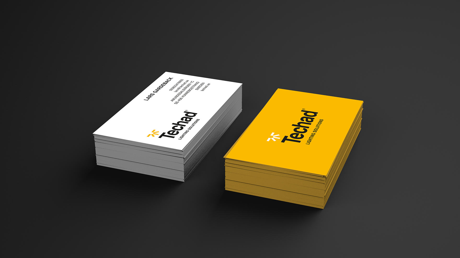 TECHAD_businesscards_Mockup.png
