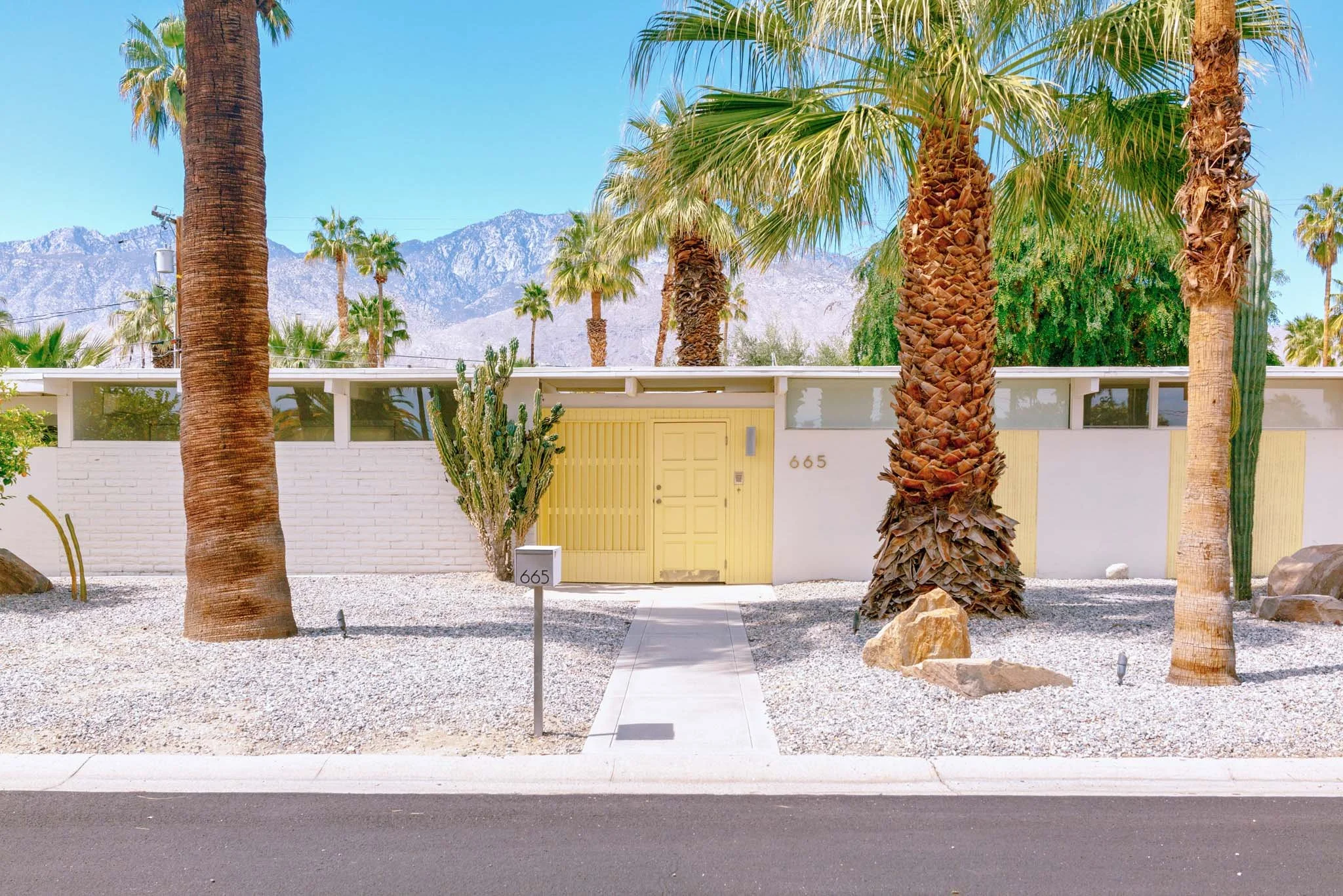 PALM_SPRINGS_YELLOW_DOOR.jpg