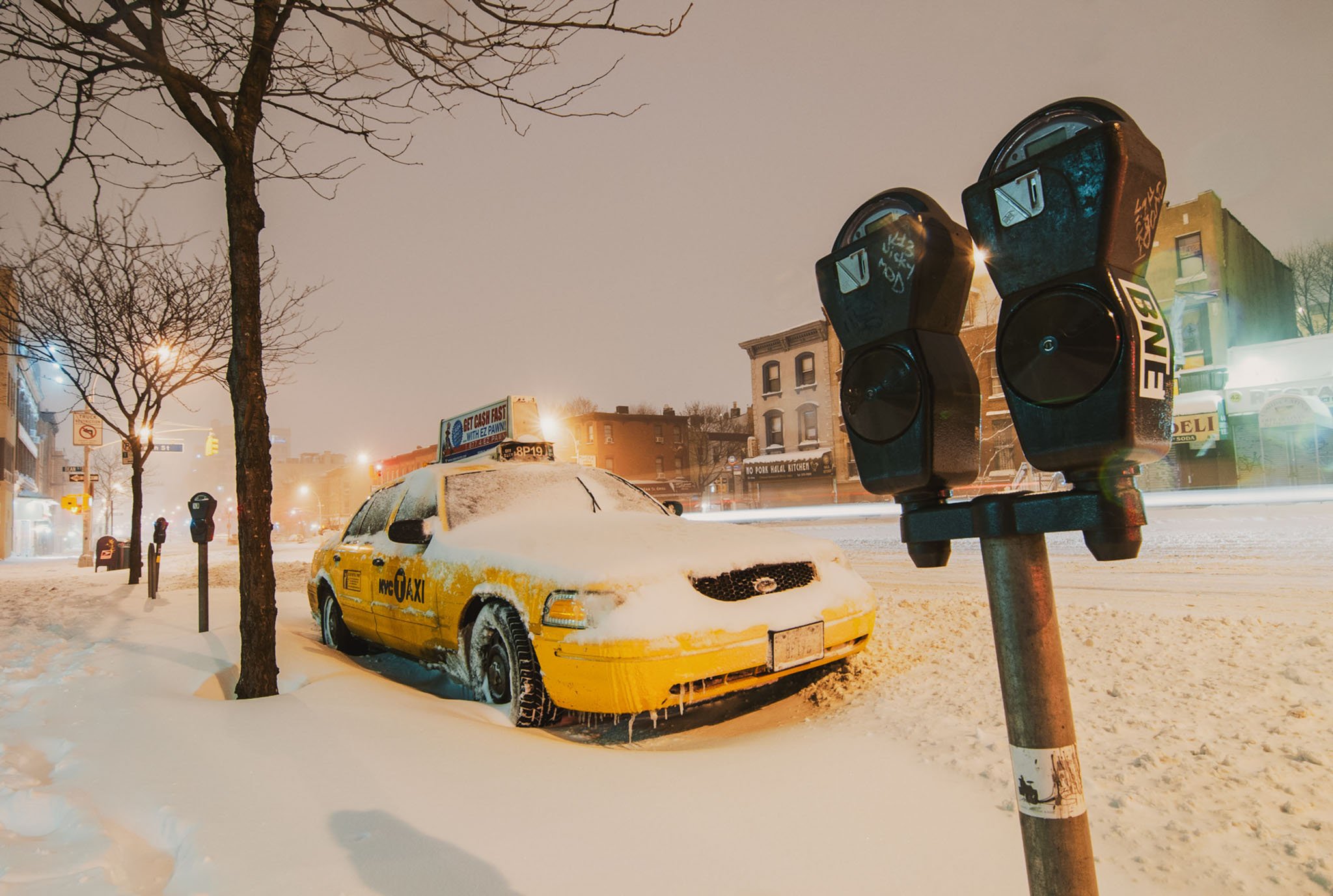 NEW_YORK_DIGITAL_STREET_PHOTOGRAPHY_FROZEN_CAB_4TH_AVE.jpg