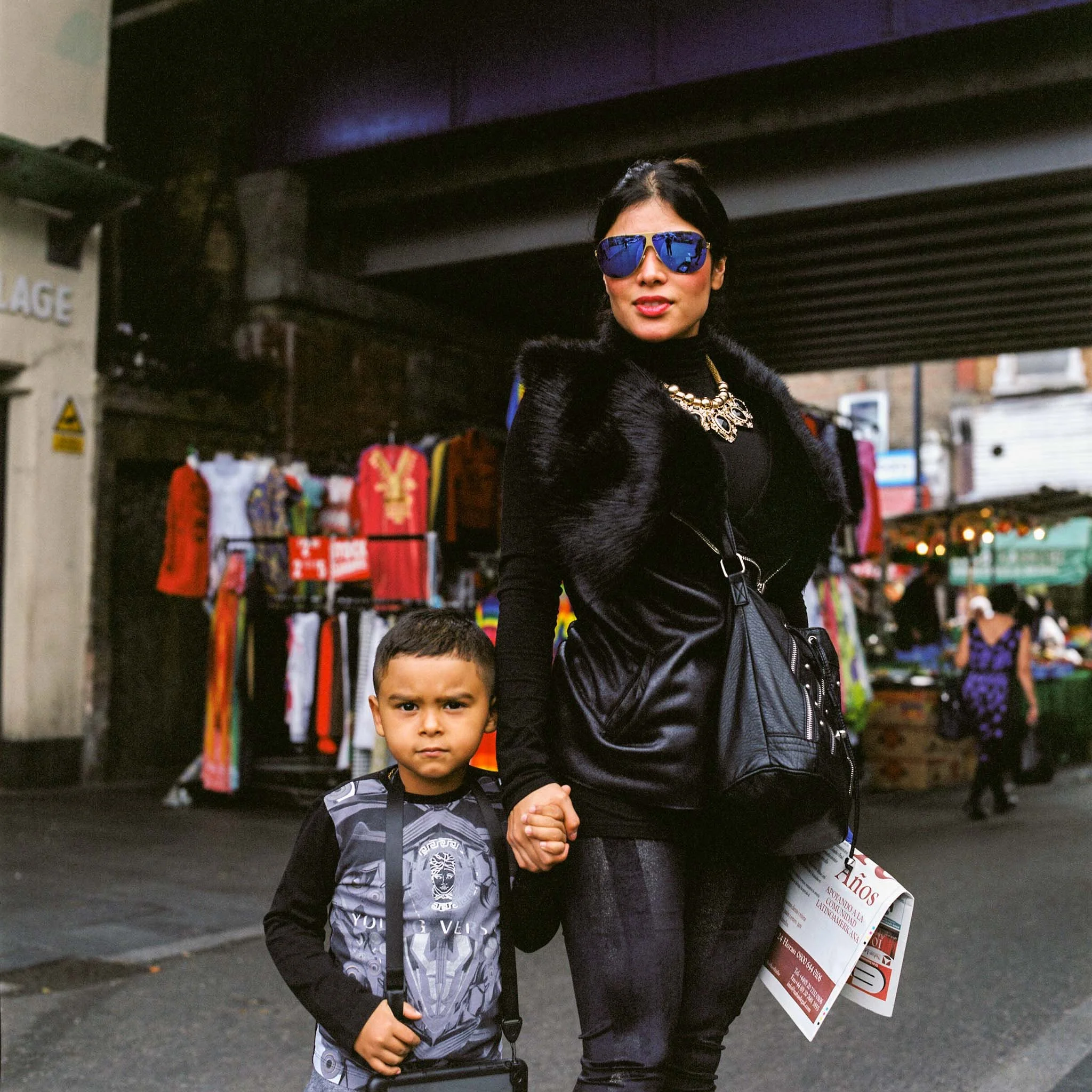 FILM_PHOTOGRAPHY_LONDON_PORTRAIT_MOTHER_SON_IN_BLACK.jpg