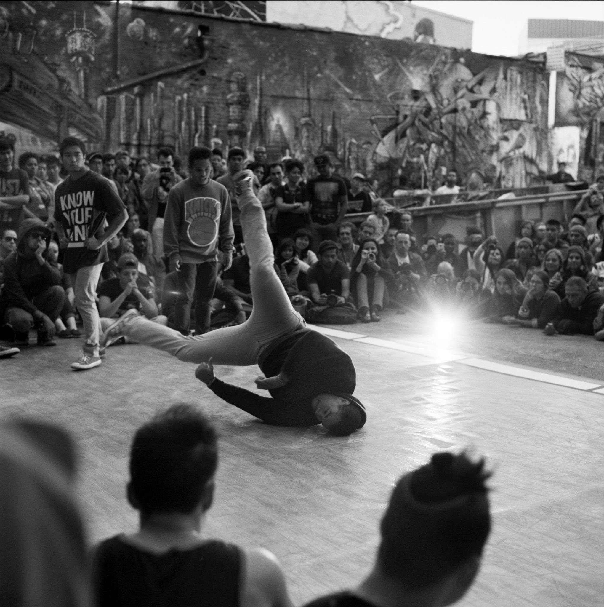 NEW_YORK_FILM_PHOTOGRAPHY_5_POINTZ_BREAKDANCE_3.jpg