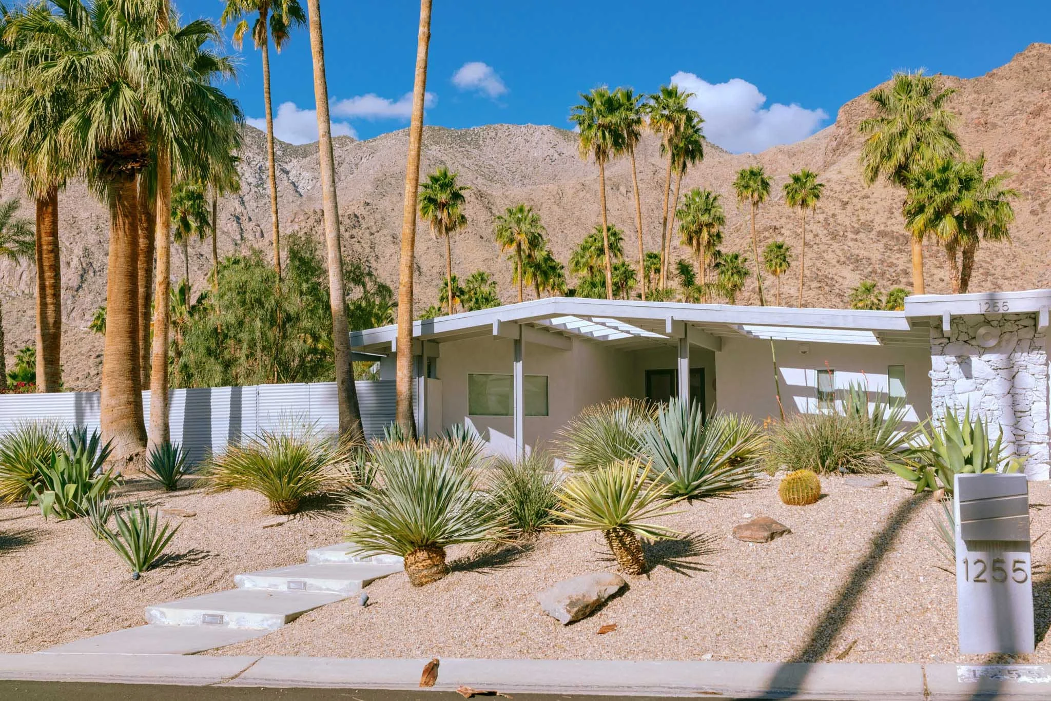 PALM_SPRINGS_YUCCA_HOUSE.jpg