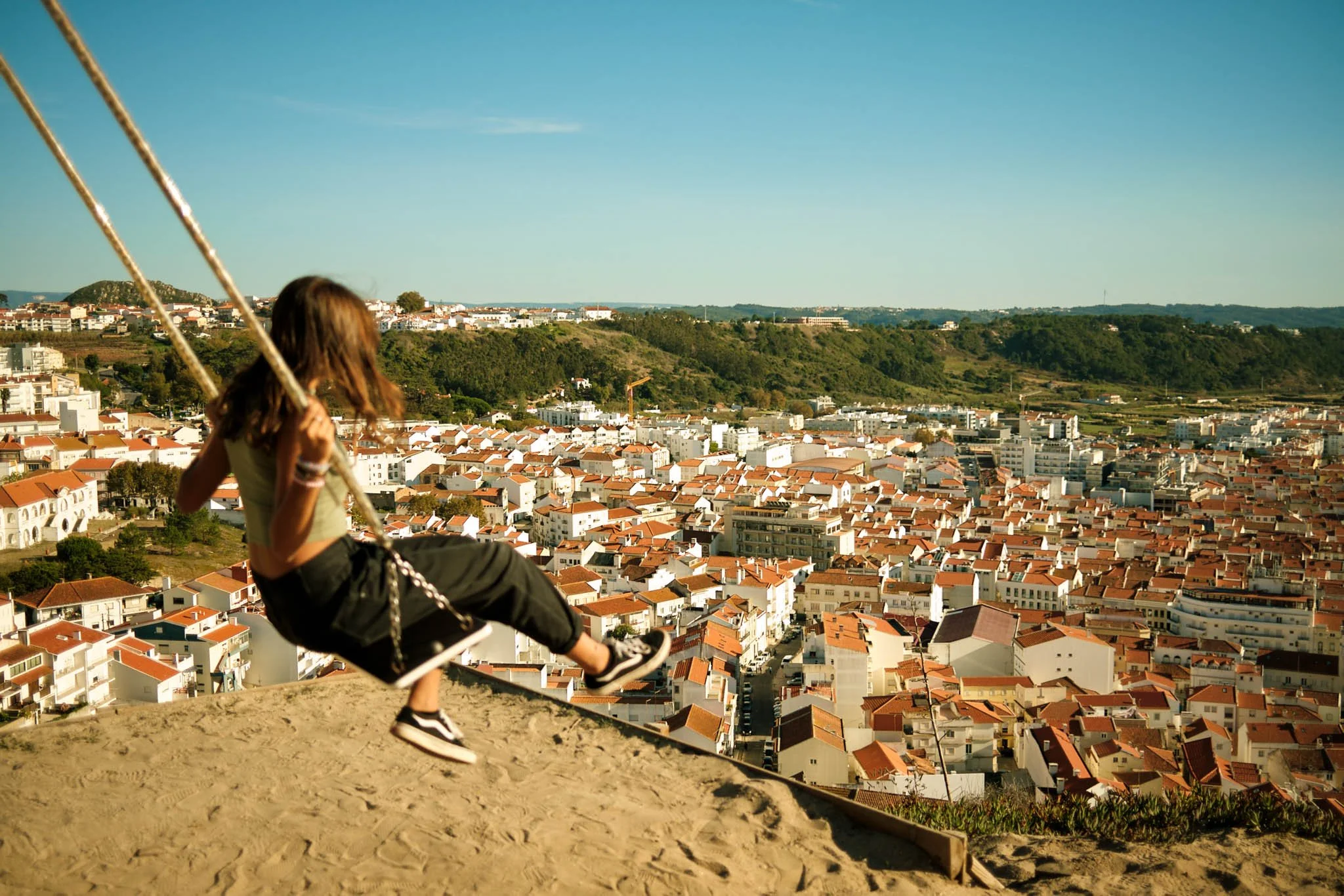 DIGITAL_PHOTOGRAPHY_PORTUGAL_GIRL_ON_SWING.jpg