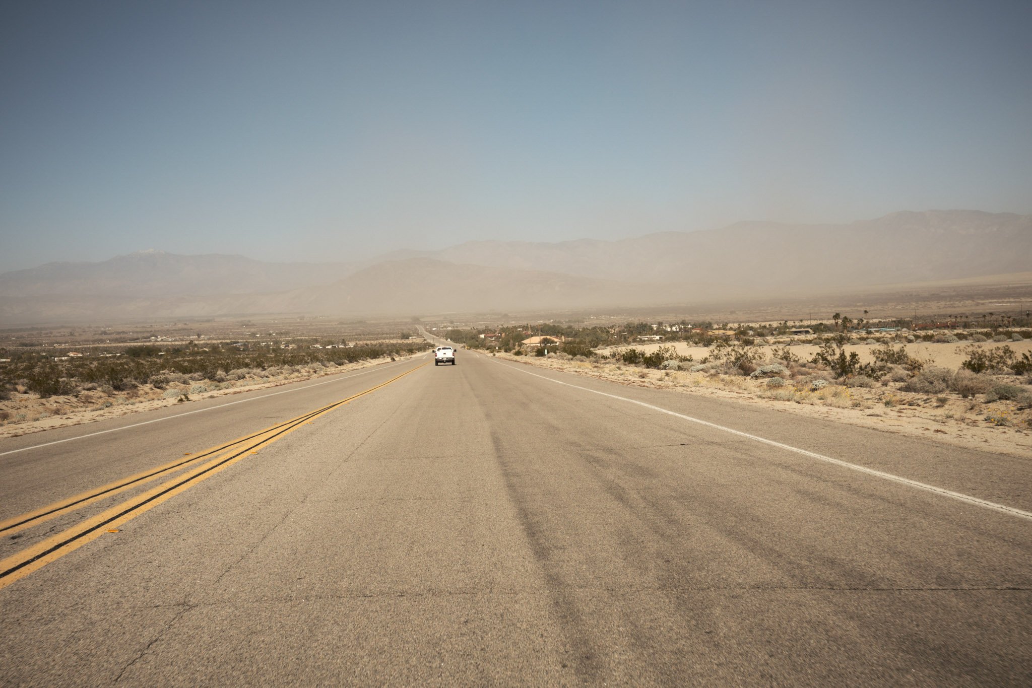 CALIFORNIA_DIGITAL_LANDSCAPE_PHOTOGRAPHY_DUSTY_ROAD_VISTA.jpg