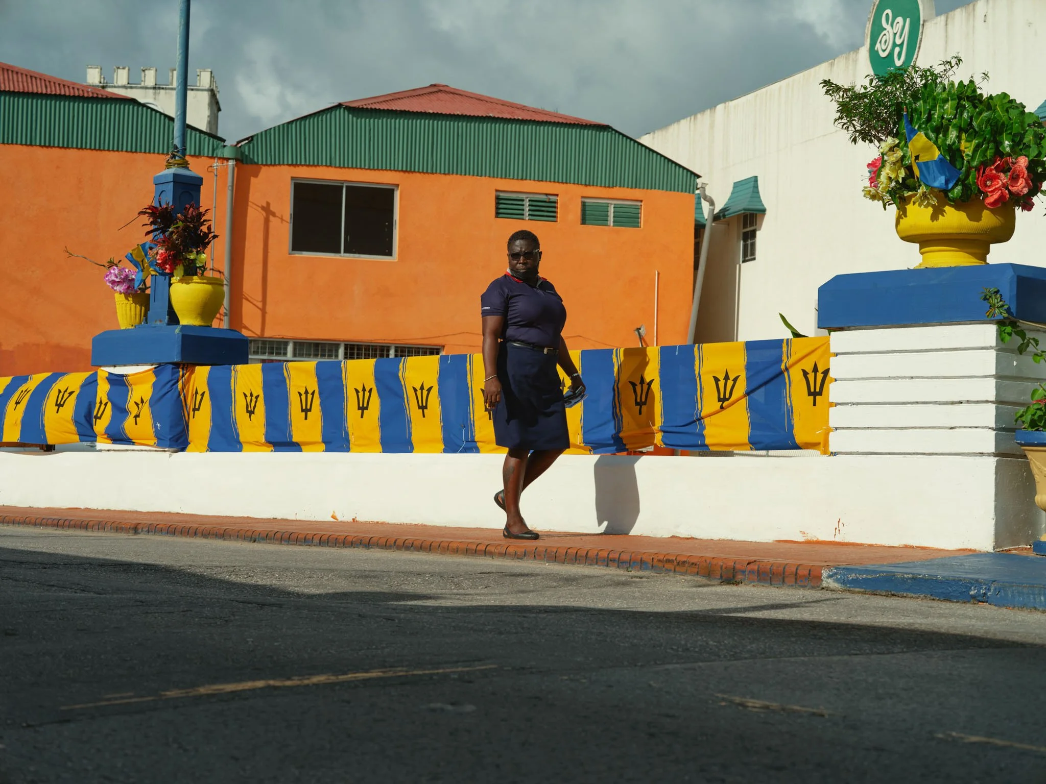 BARBADOS_WOMAN_BRIDGE_DAVID_PEXTON_PHOTOGRAPHY.jpg