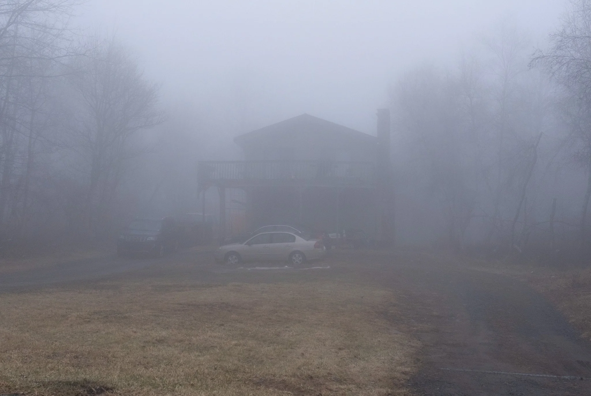DIGITAL_PHOTOGRAPHY_LANDSCAPE_UPSTATE_HOUSE_FOGGY.jpg