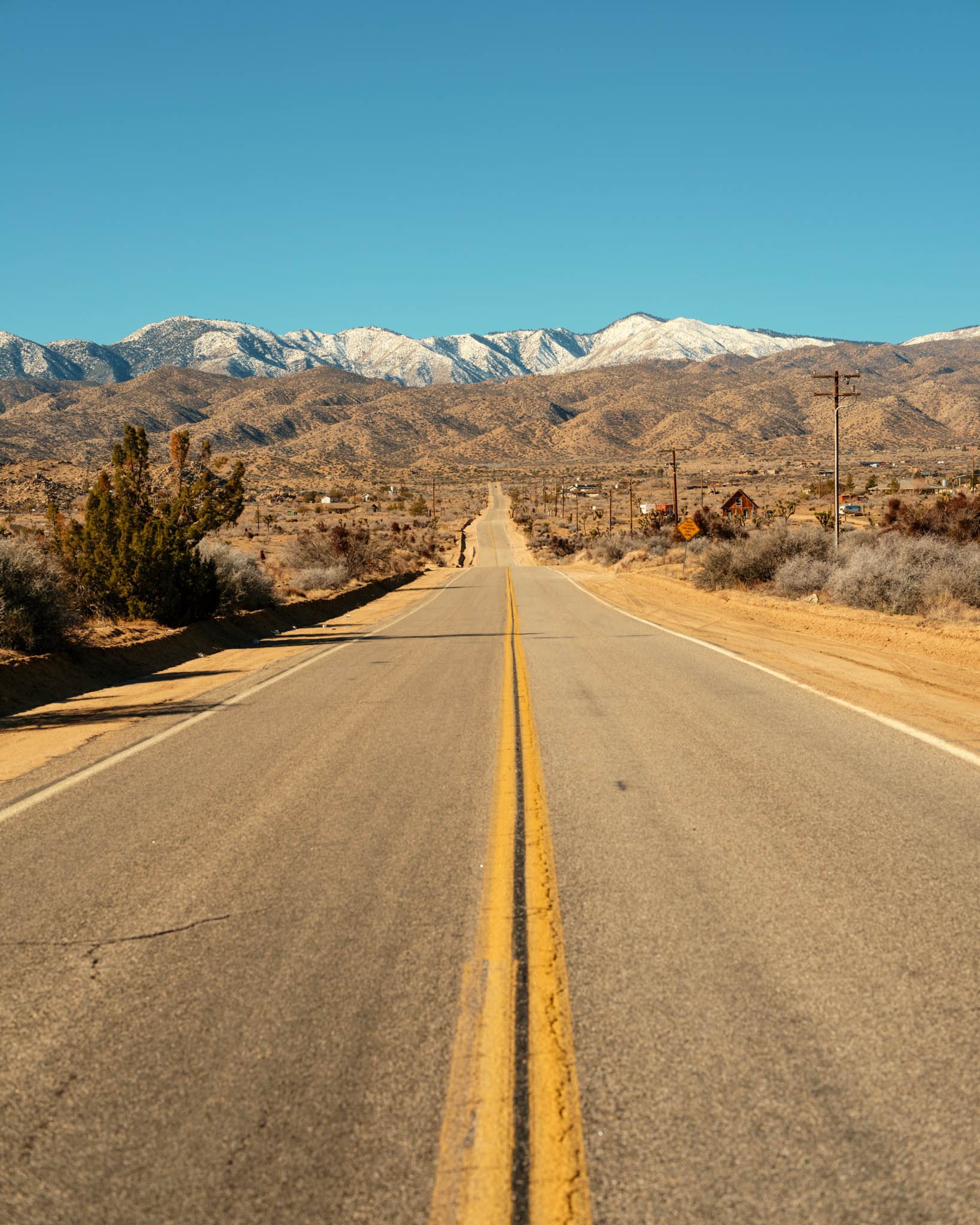 CALIFORNIA_DIGITAL_LANDSCAPE_PHOTOGRAPHY_ROAD_TO_MOUNTAINS_YUKKA_VALLEY.jpg