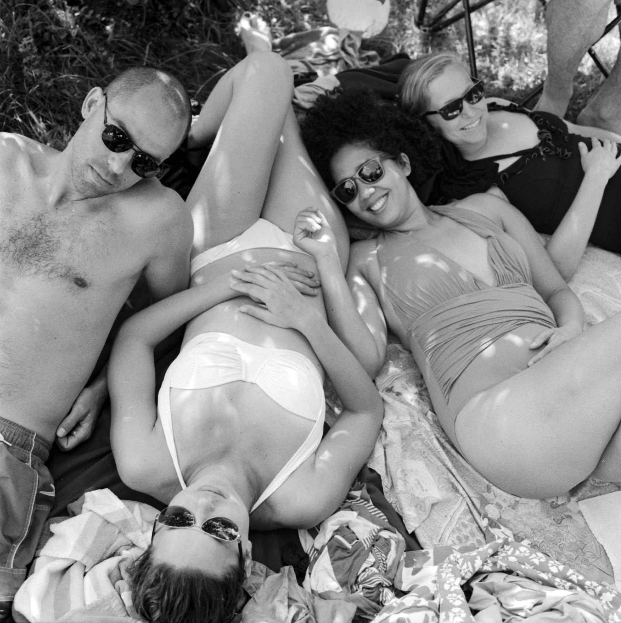 FILM_PHOTOGRAPHY_LIFESTYLE_SUMMER_LOUNGING.jpg