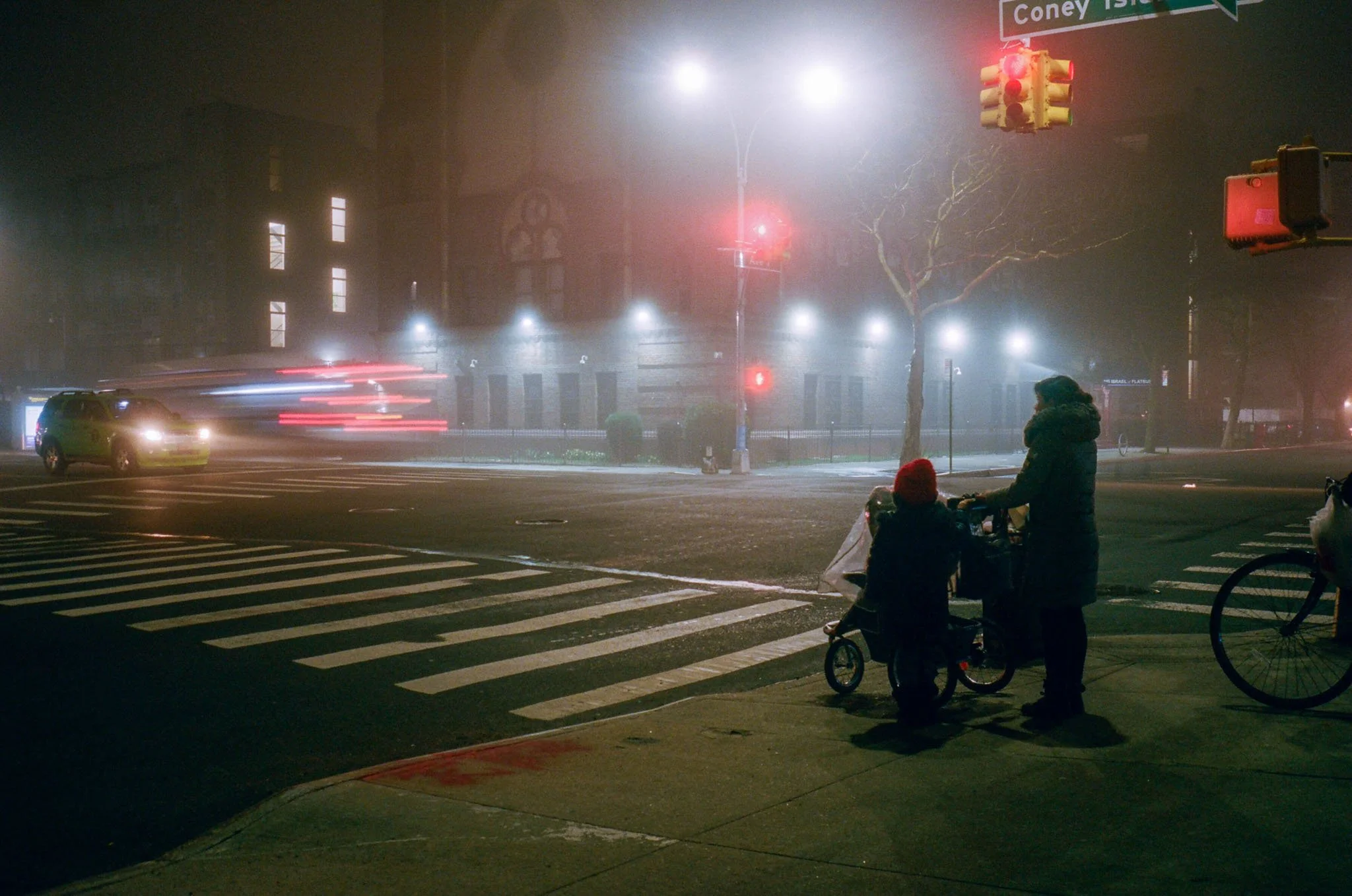 NEW_YORK_FILM_PHOTOGRAPHY_WAITING_AT_CROSSWALK_NIGHT.jpg