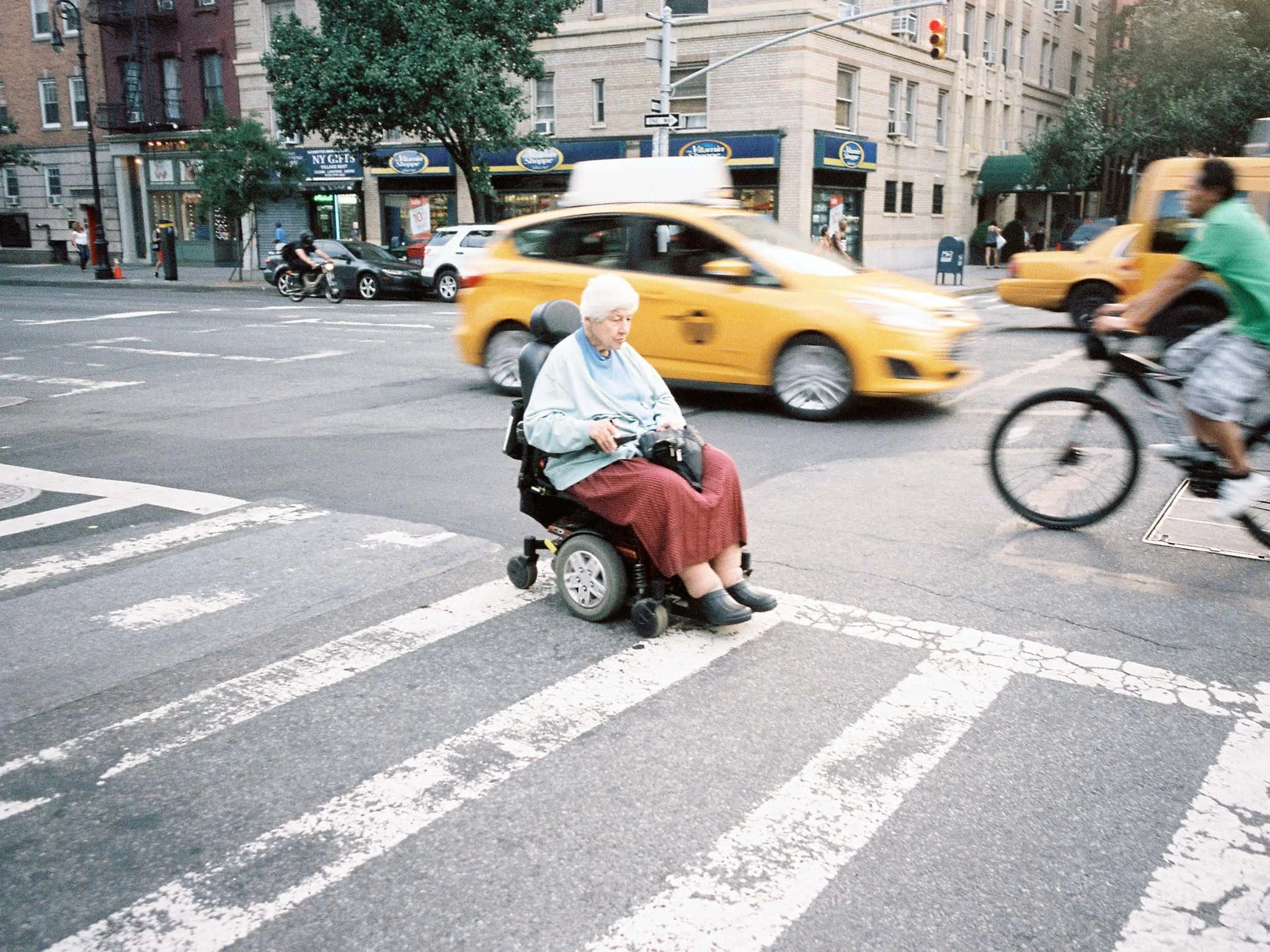NEW_YORK_FILM_STREET_PHOTOGRAPHY_MOBILITY_SCOOTER_WEST_VILLAGE.jpg