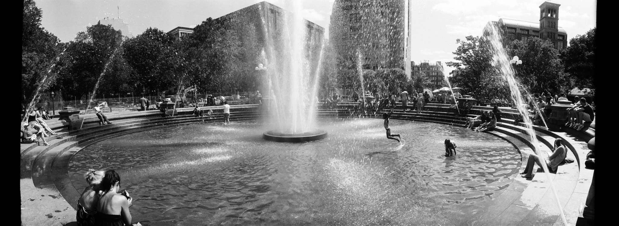 NEW_YORK_FILM_PHOTOGRAPHY_PANORAMA_WIDELUX_WASHINGTON_SQ_PARK.jpg