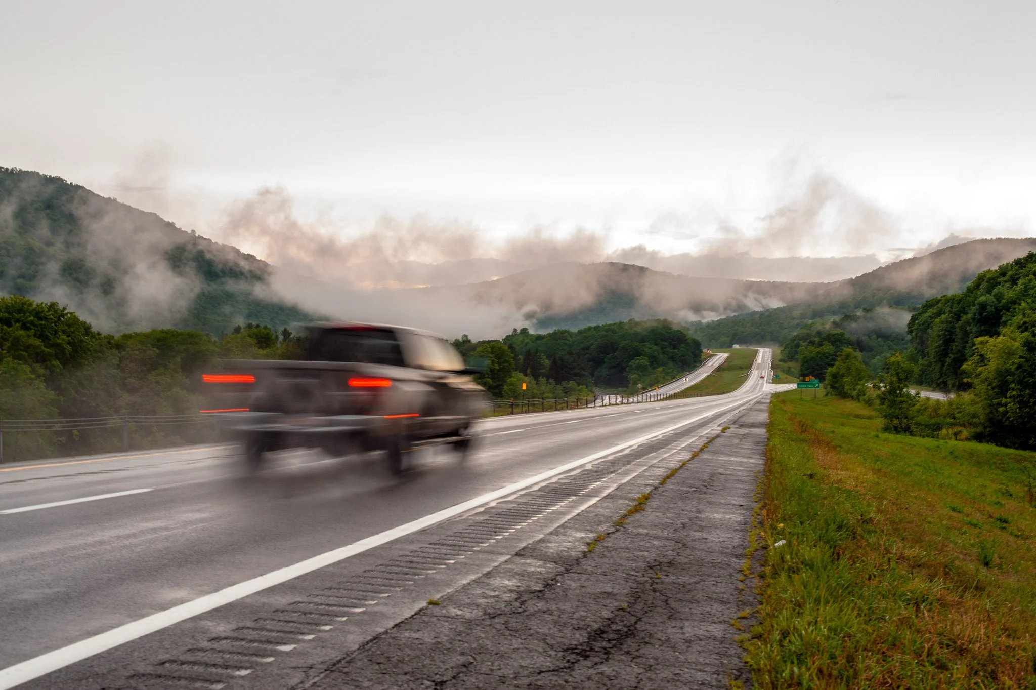 DIGITAL_LANDSCAPE_PHOTOGRAPHY_HIGHWAY_CLOUDS.JPG