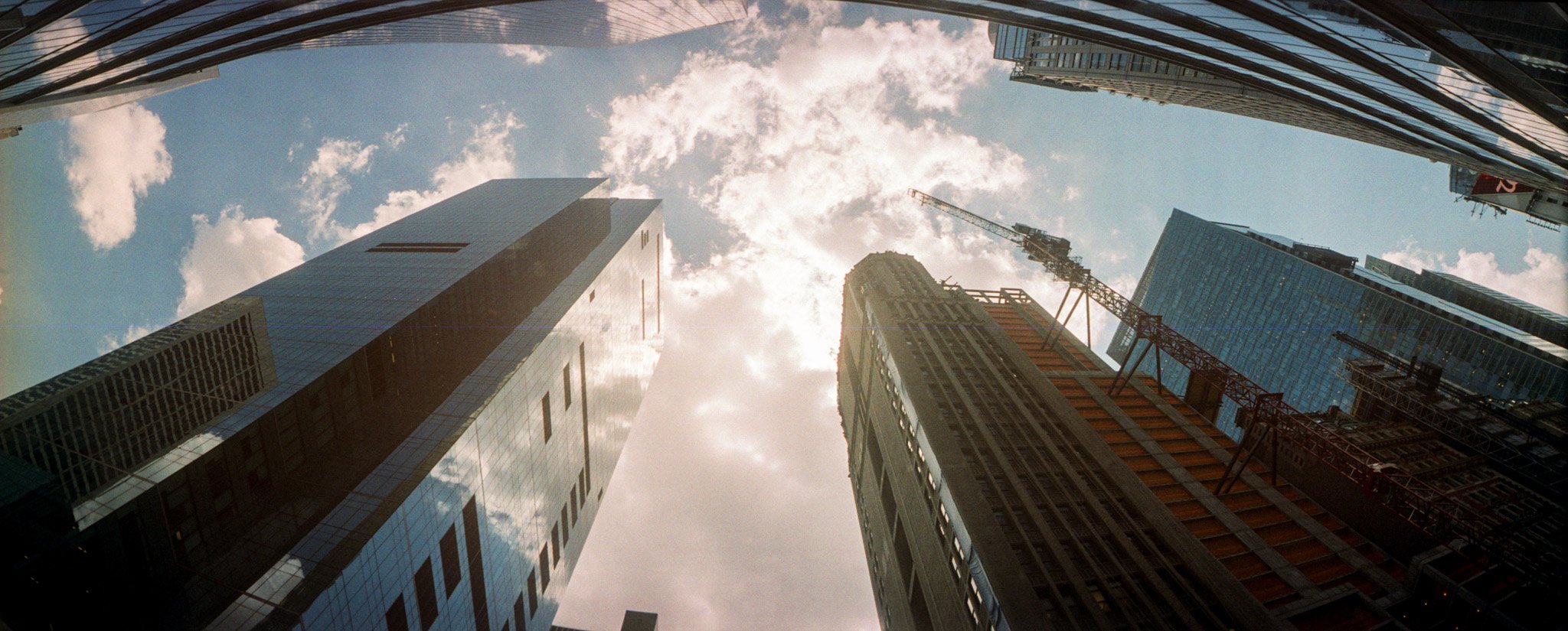FILM_PHOTOGRAPHY_NYC_STREET_SKYSCRAPERS_WIDELUX.jpg