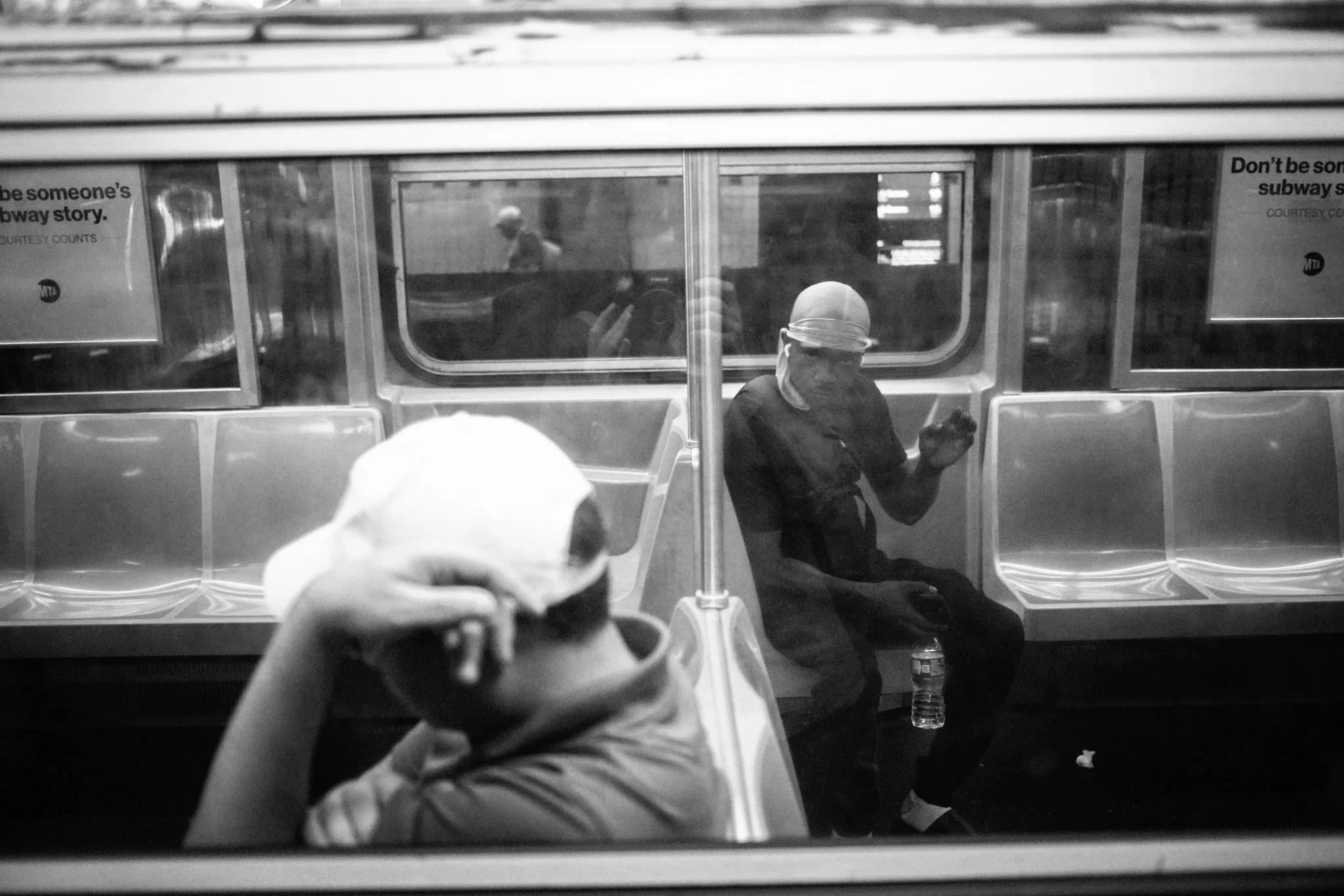 DIGITAL_STREET_PHOTOGRAPHY_NYC_SUBWAY_CAUGHT_MY_EYE.jpg