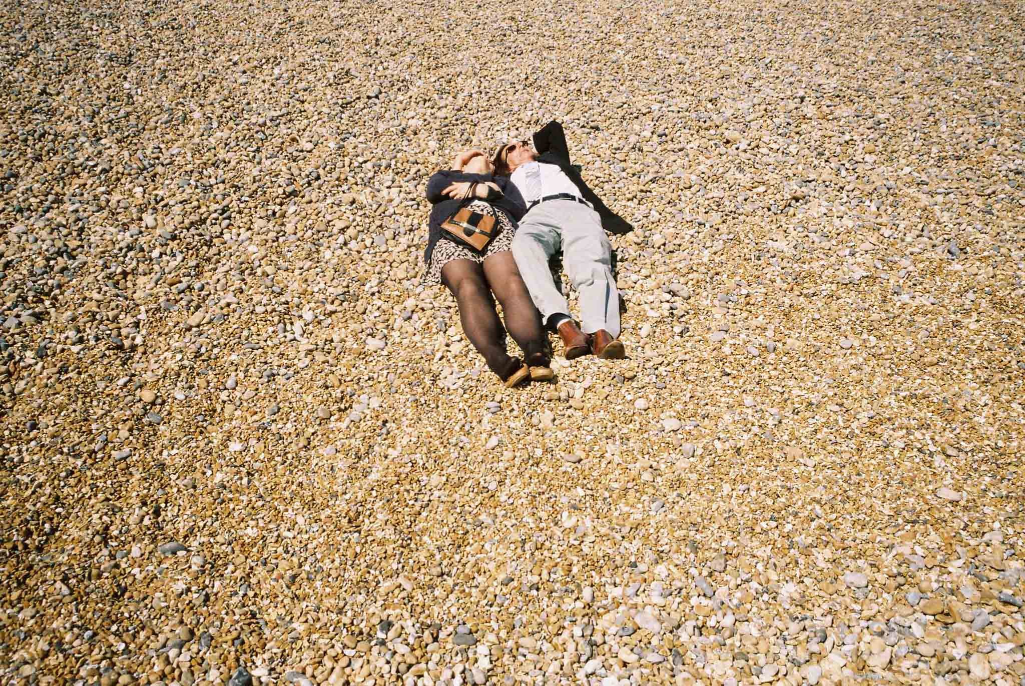 FILM_PHOTOGRAPHY_BRIGHTON_BEACH_COUPLE_DOZING_1.jpg