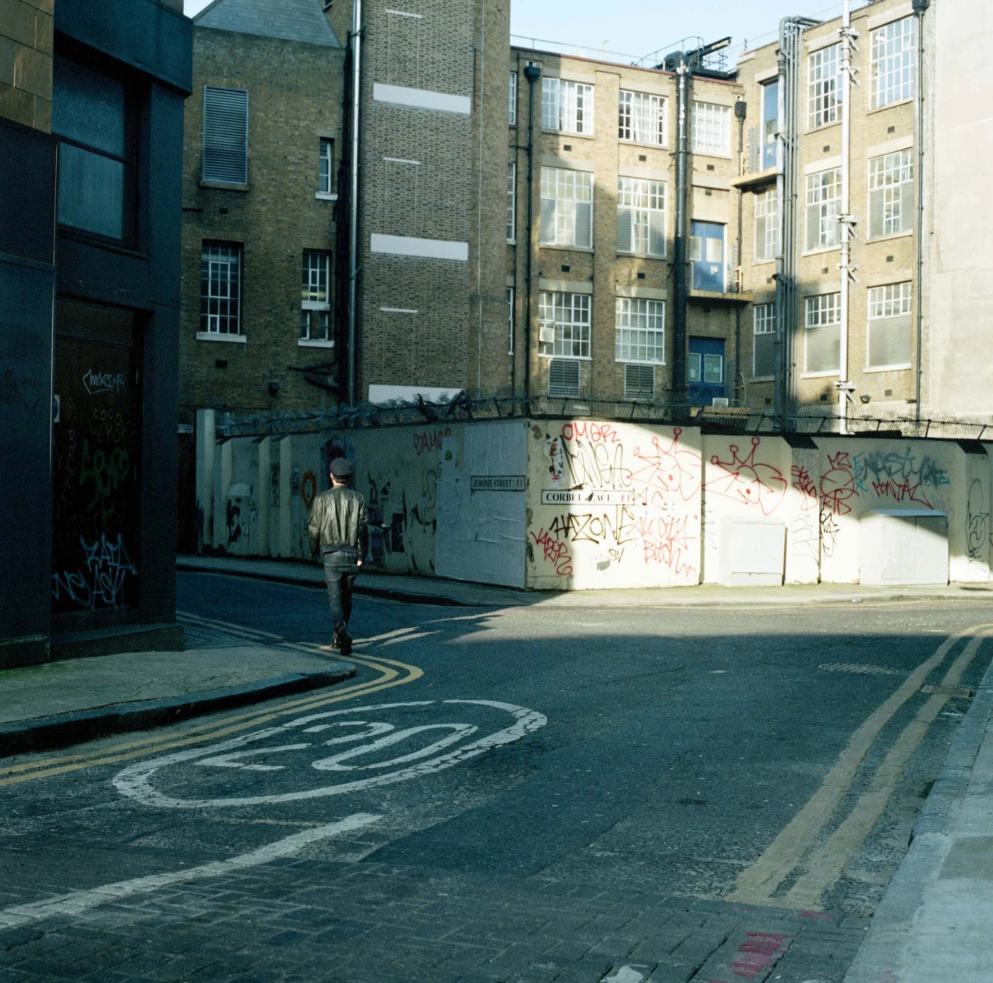 ENGLAND_FILM_PHOTOGRAPHY_SHOREDITCH_HIPSTER.jpg