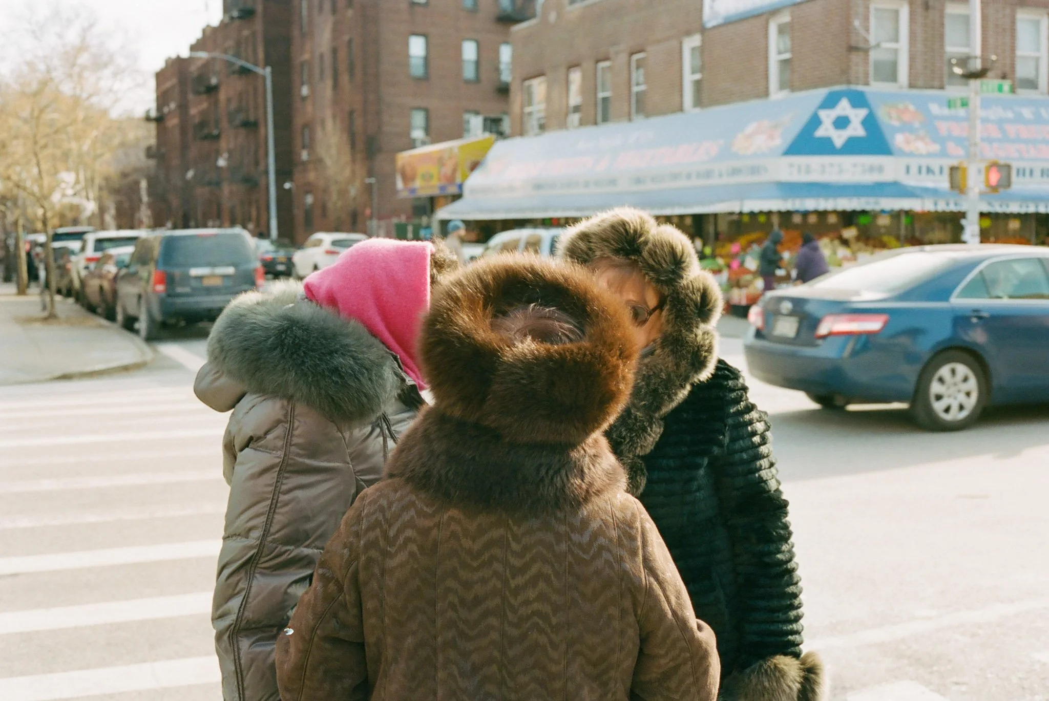 NEW_YORK_FILM_STREET_PHOTOGRAPHY_MIDWOOD_RUSSIAN_HATS.jpg