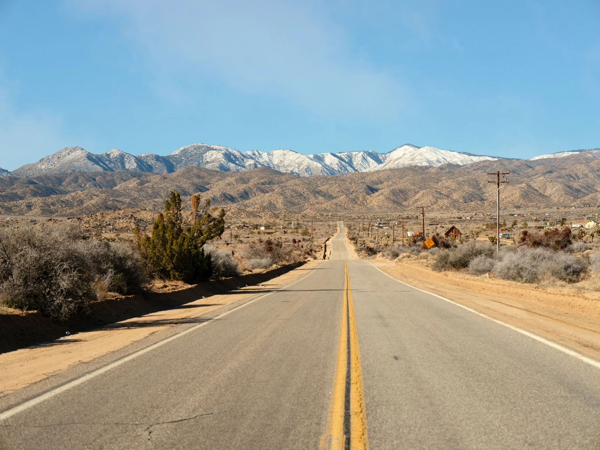 CALIFORNIA_DIGITAL_LANDSCAPE_PHOTOGRAPHY_ROAD_TO_MOUNTAINS_YUKKA_VALLEY_2.jpg