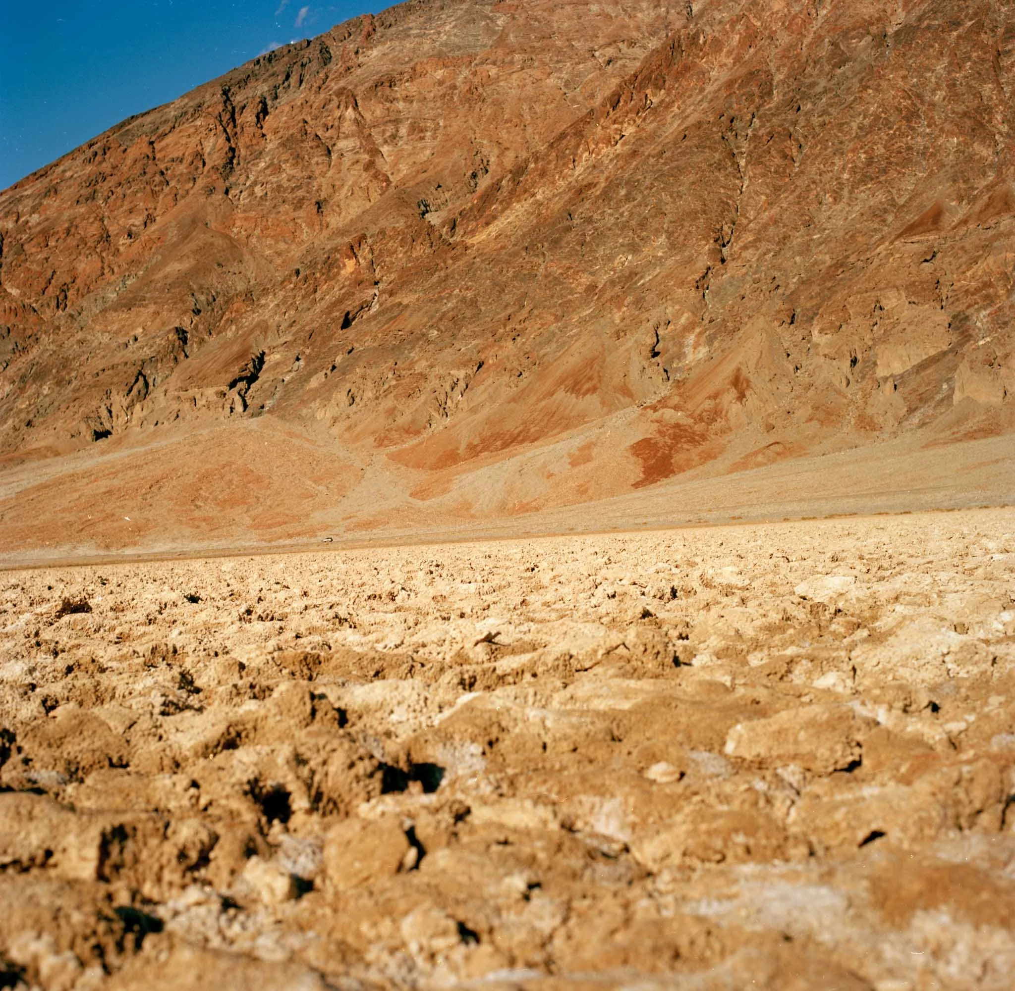 FILM_PHOTOGRAPHY_CALIFORNIA_SALT_FLATS_CAR.jpg