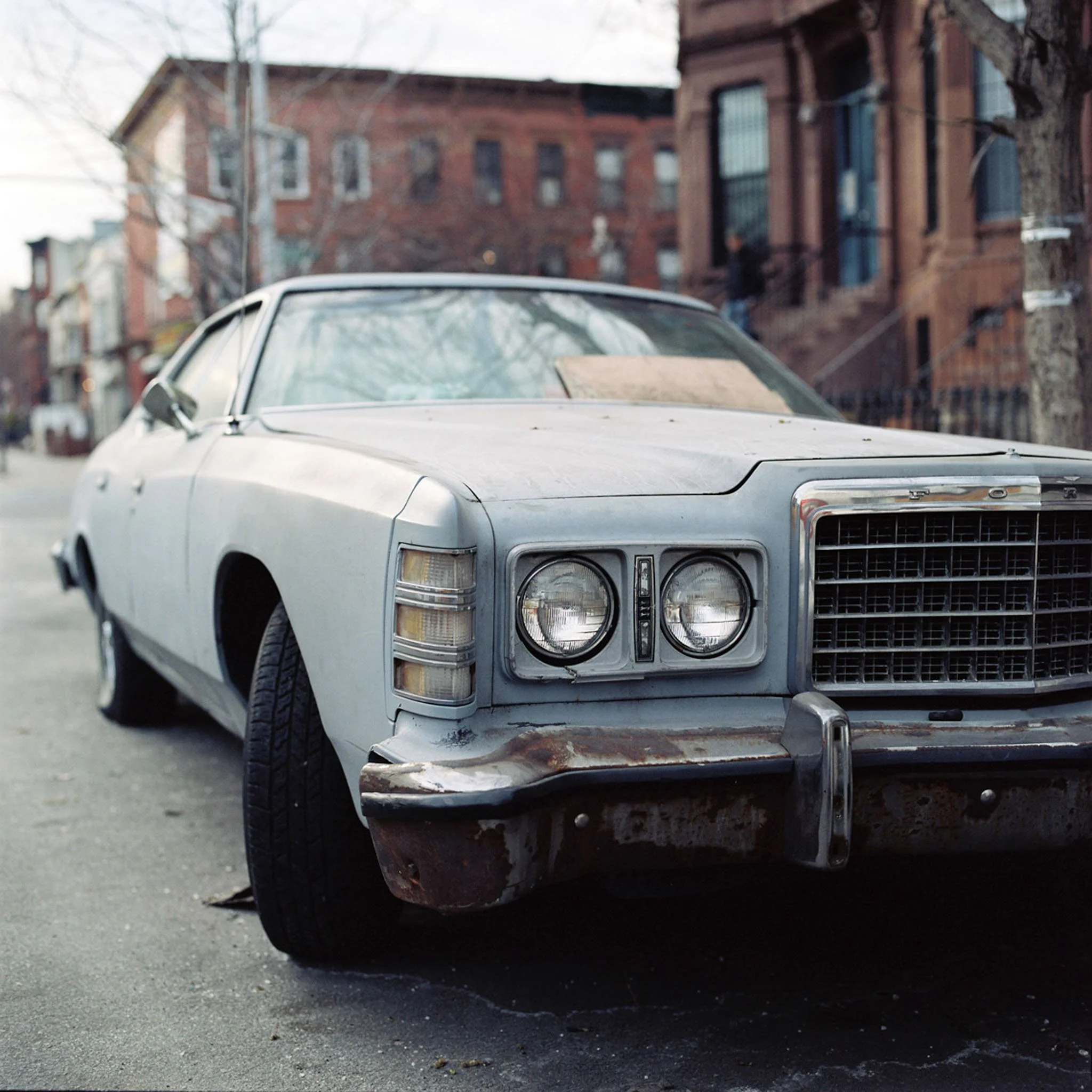 FILM_PHOTOGRAPHY_VINTAGE_CARS_FORD_BEDSTUY.jpg