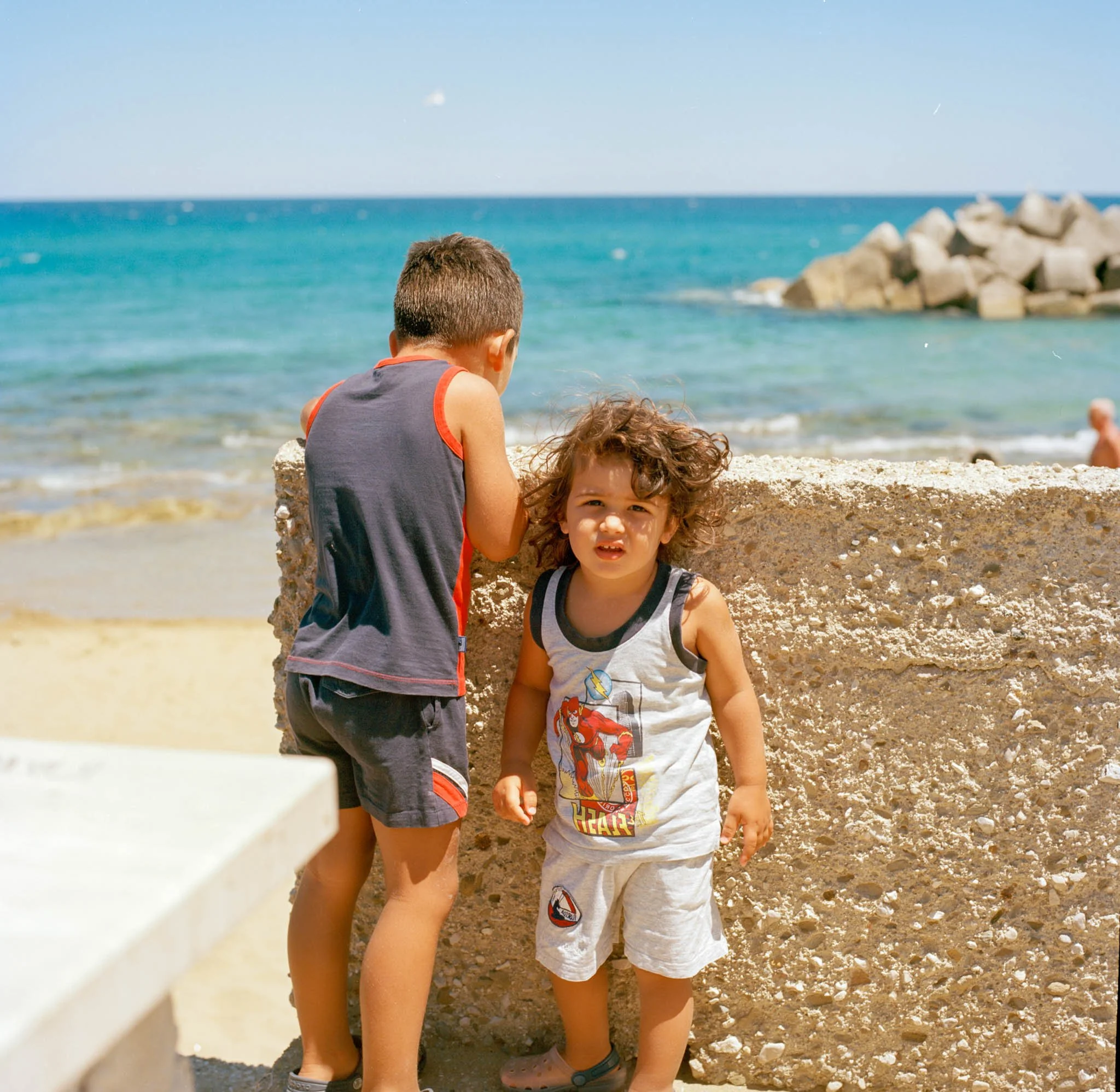 FILM_PHOTOGRAPHY_SANTA_MARIA_DI_CASTELLABATE__KID_WITH_CURLY_HAIR.jpg