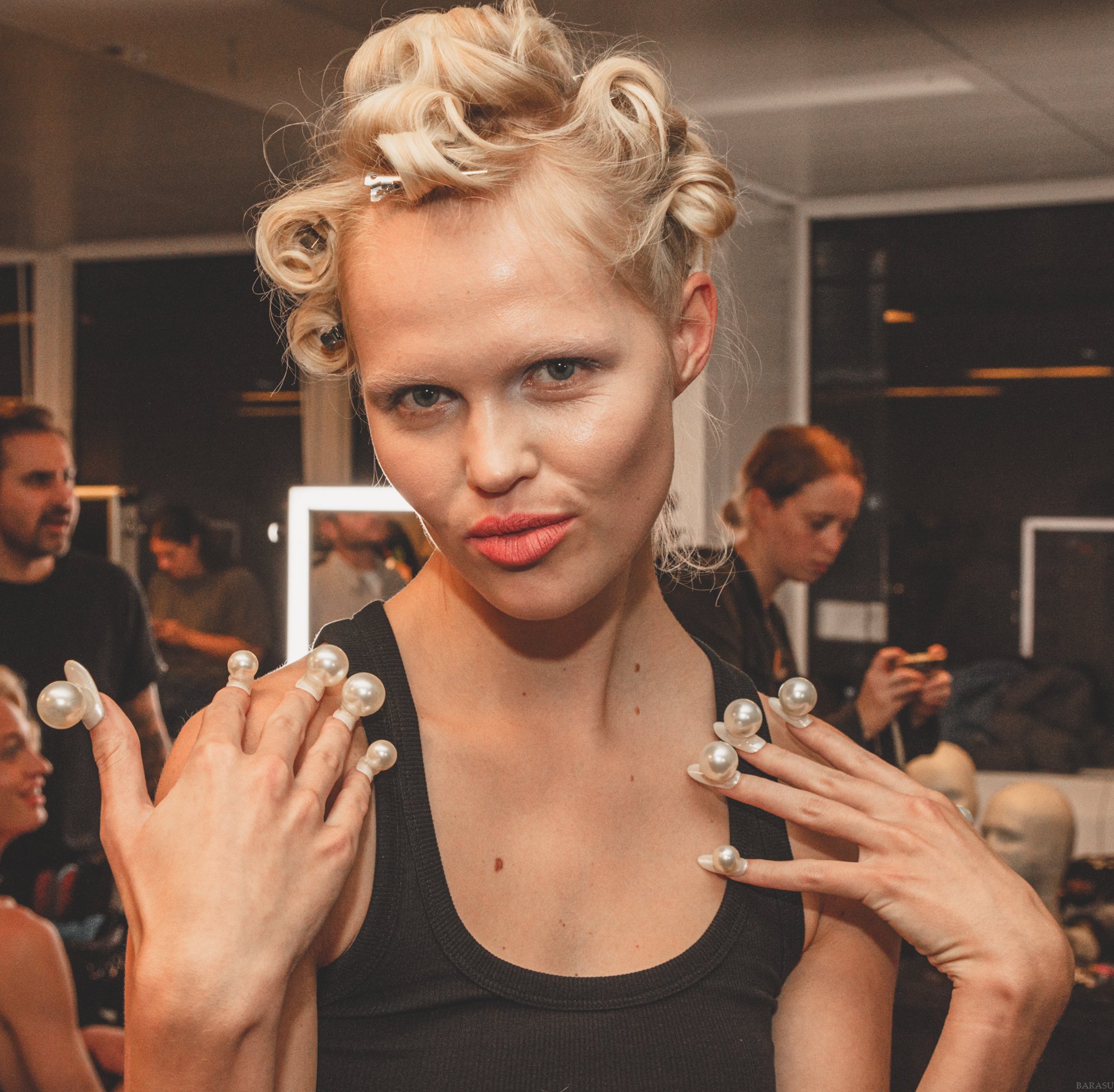 file 1884x1848_206421.jpg