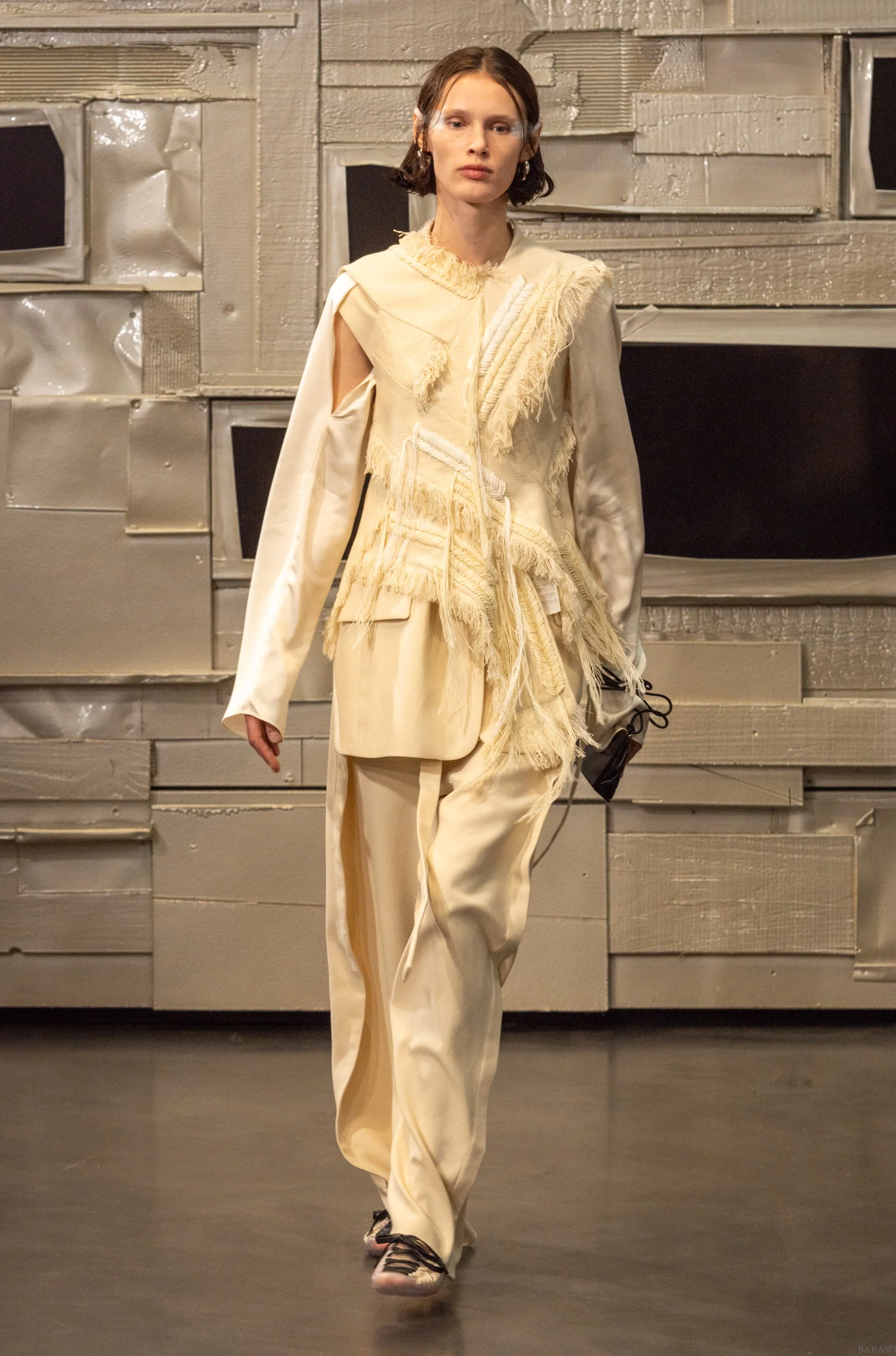 file 1866x2824_206454.jpg