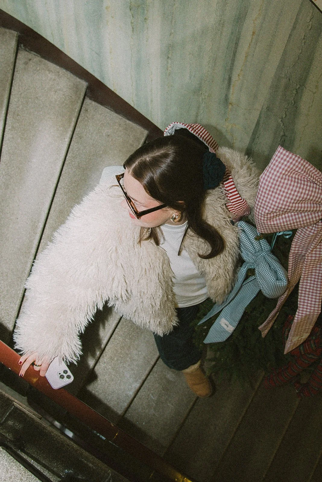 Ylhäältäpäin kuvattu henkilökuva Edlan yrittäjästä.