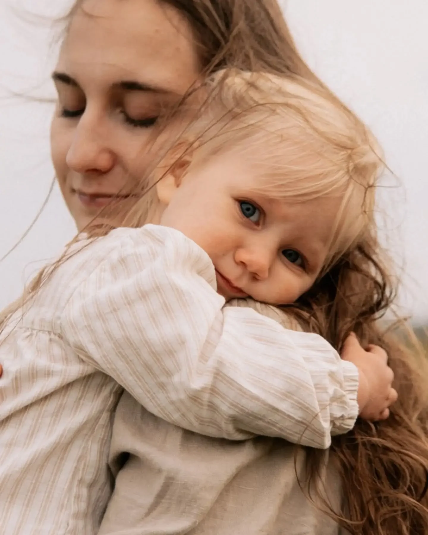 En&auml;&auml; noin 5 viikkoa, niin ensimm&auml;iset kes&auml;n milj&ouml;&ouml;kuvaukset starttaa 🌿✨📷
Ja siit&auml; se taas l&auml;htee - l&auml;mpim&auml;t illat, kiireett&ouml;m&auml;t hetket ja ne aidoimmat perhemuistot ❤️

Mun kalenteri t&auml