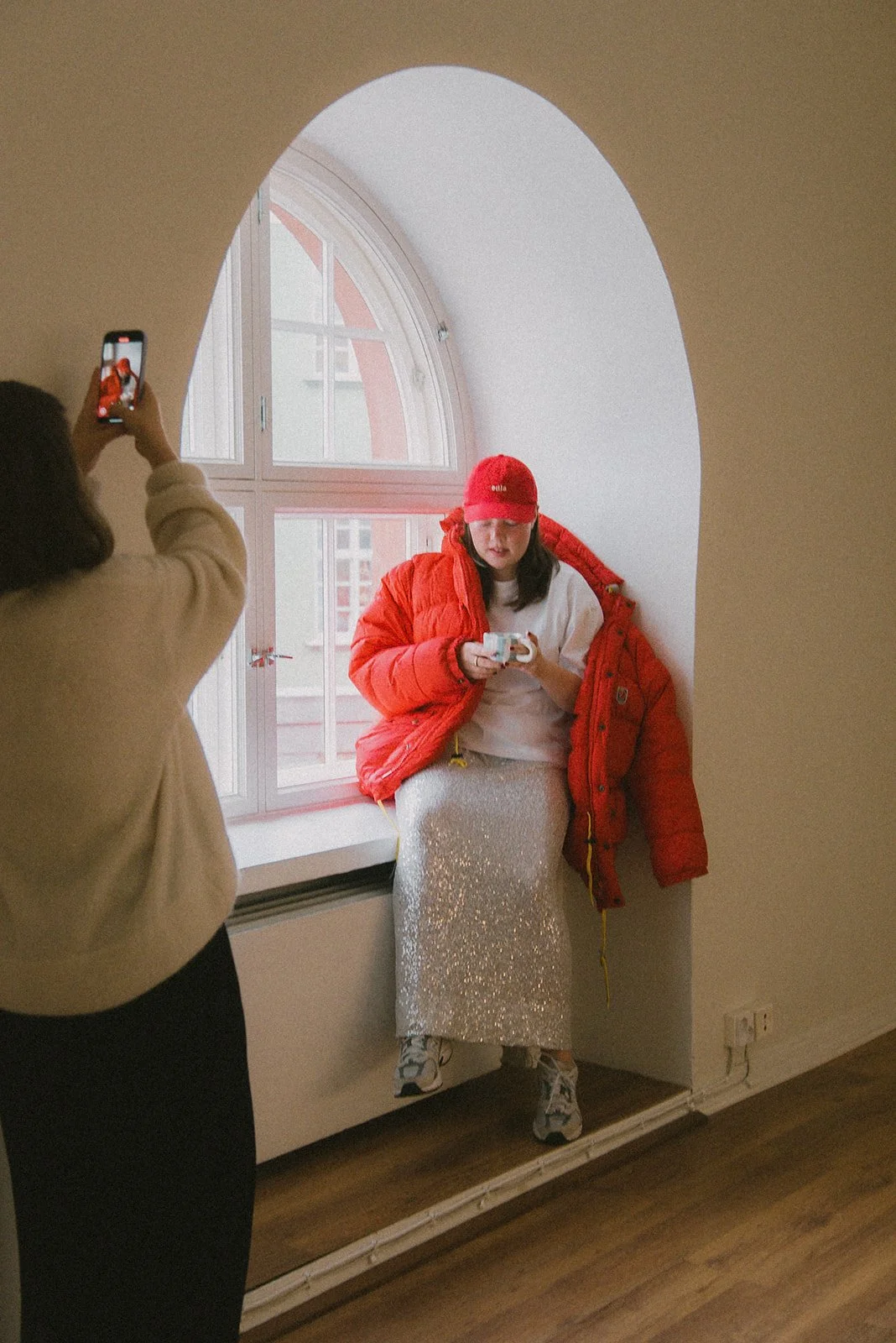 Yrittäjästä otetaan brändikuvia.