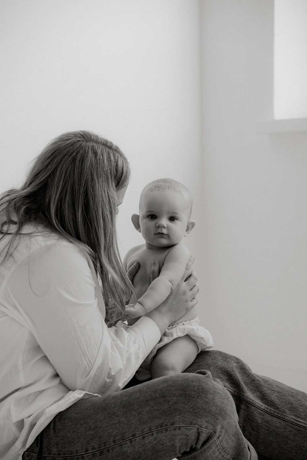 Äiti- ja lapsikuvaus Keravalla harmonisessa studiossa.