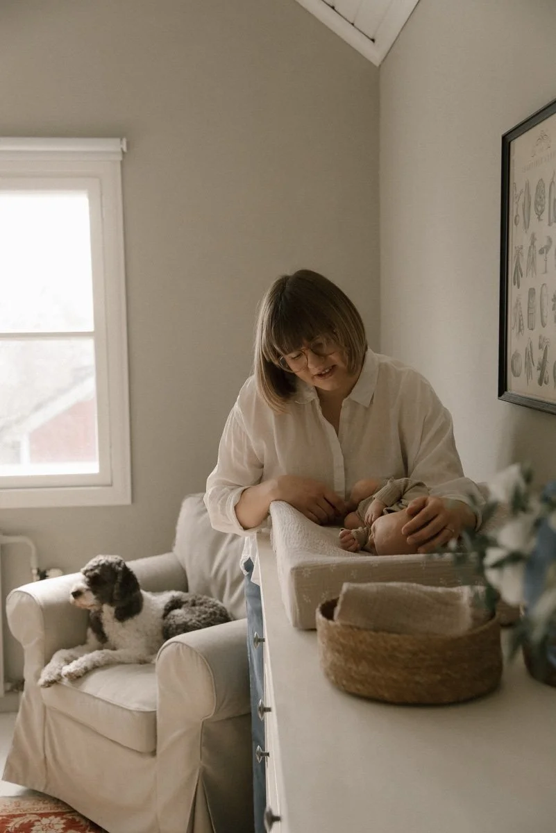 Rauhallinen koti tarjoaa miellyttävän miljöön kuvaukselle. Kuvan on ottanut valokuvaaja Heidi Väisänen.