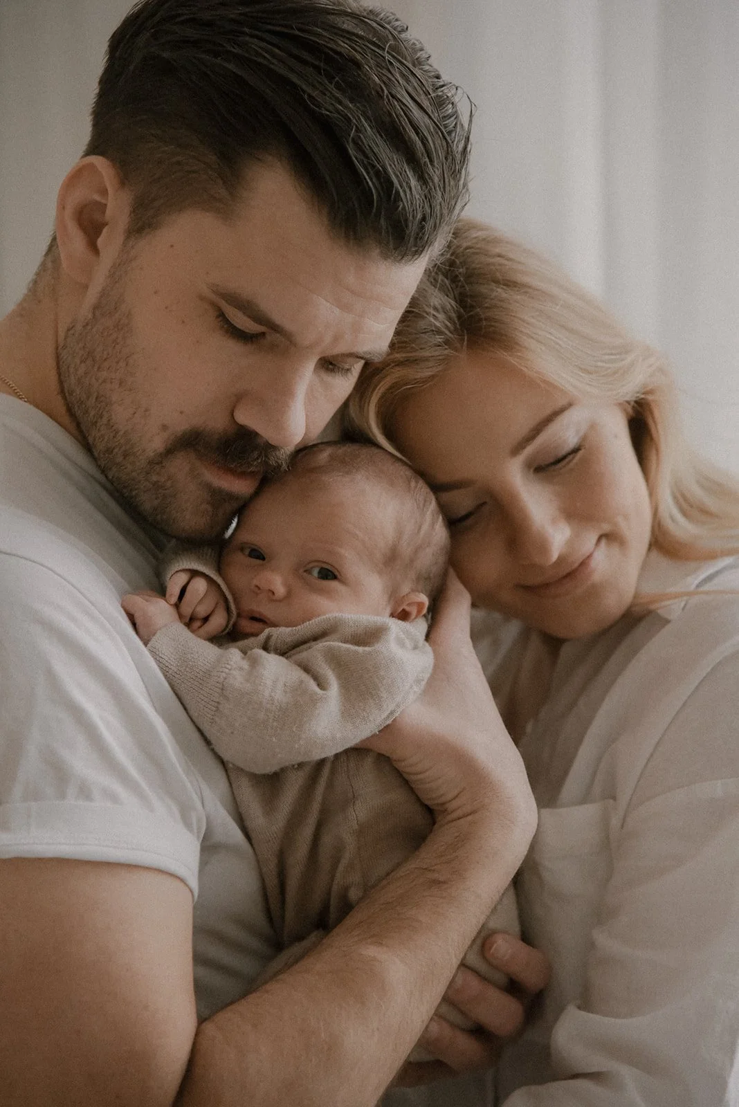 Vastasyntyneen kuvaus, perhe yhdessä