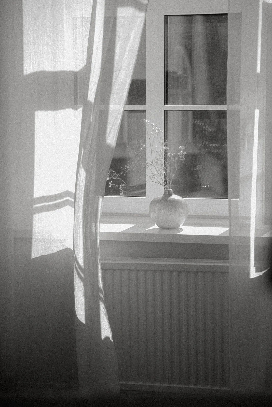 Heidi Väisäsen valoisa kuvausstudio Saviolla Keravalla.