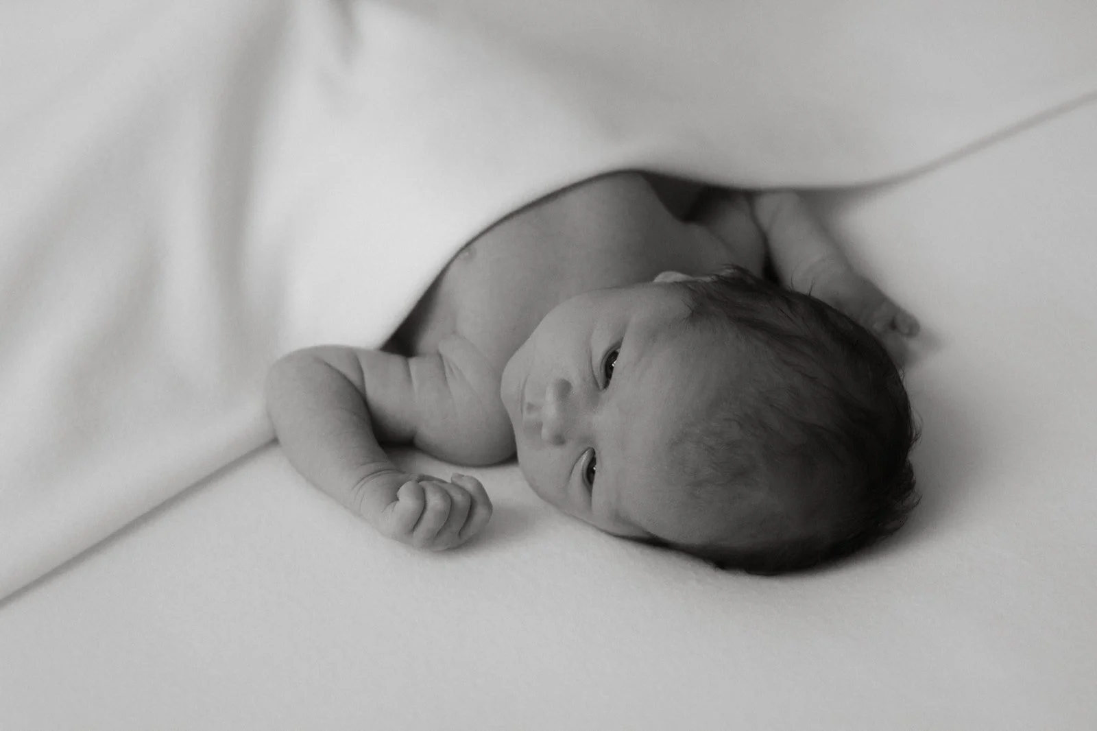  Heidi Väisänen - Valokuvaus - Odotusajankuvaus - Vauvakuvaus - Perhekuvaus - Äiti- ja lapsikuvaus - Vastasyntyneenkuvaus - Pariskuntakuvaus - Kuvaus kotona - Helsinki - Espoo - Vantaa - Pääkaupunkiseutu - Kerava - Savio - Tuusula - Lauttasaari 