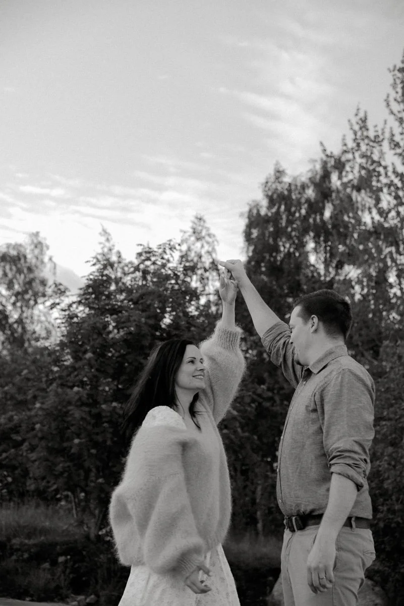 Perhekuvaus miljöössä. Kuvannut valokuvaaja Heidi Väisänen.