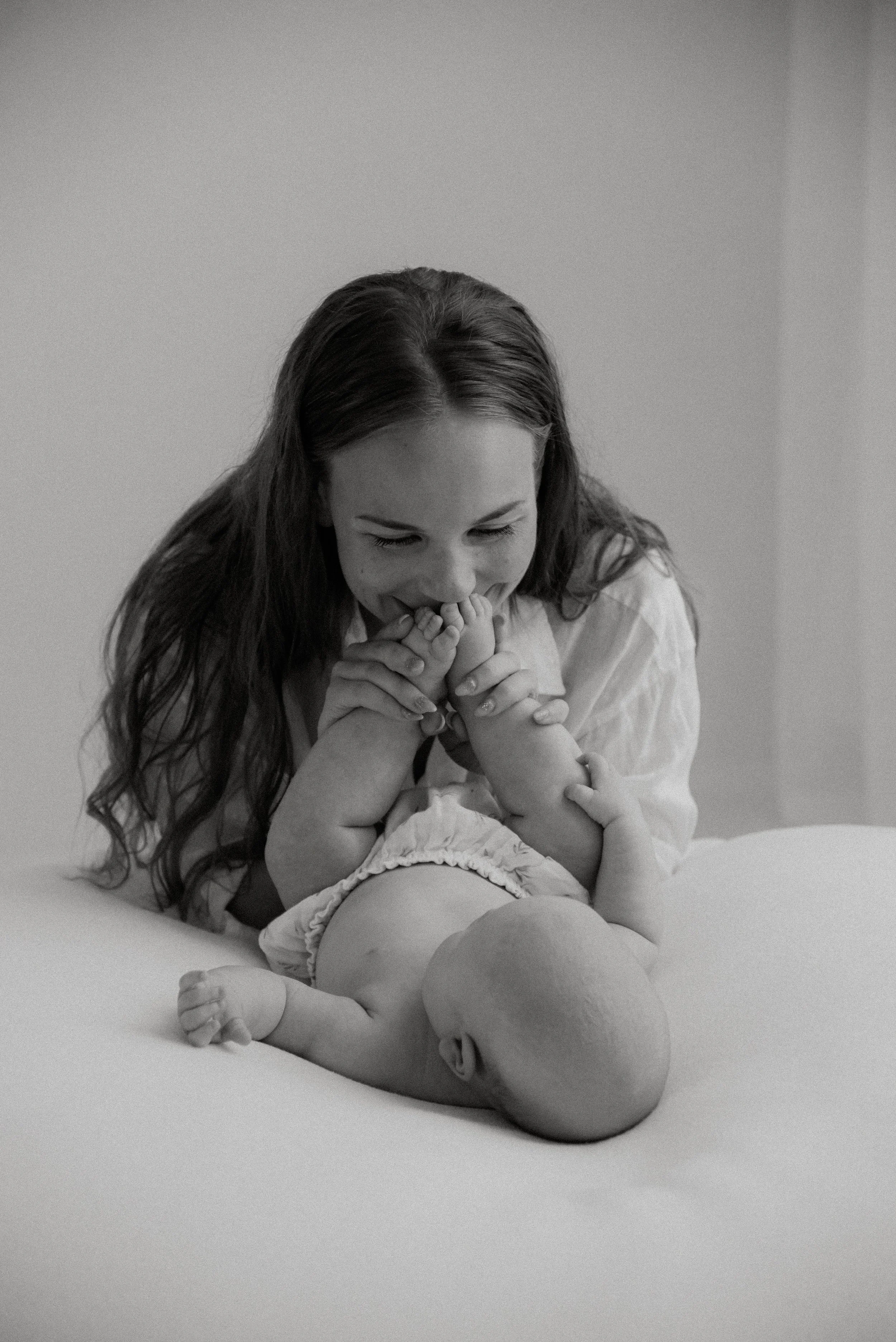 Harmoninen studio toimii hyvänä miljöönä äiti- ja lapsikuville.