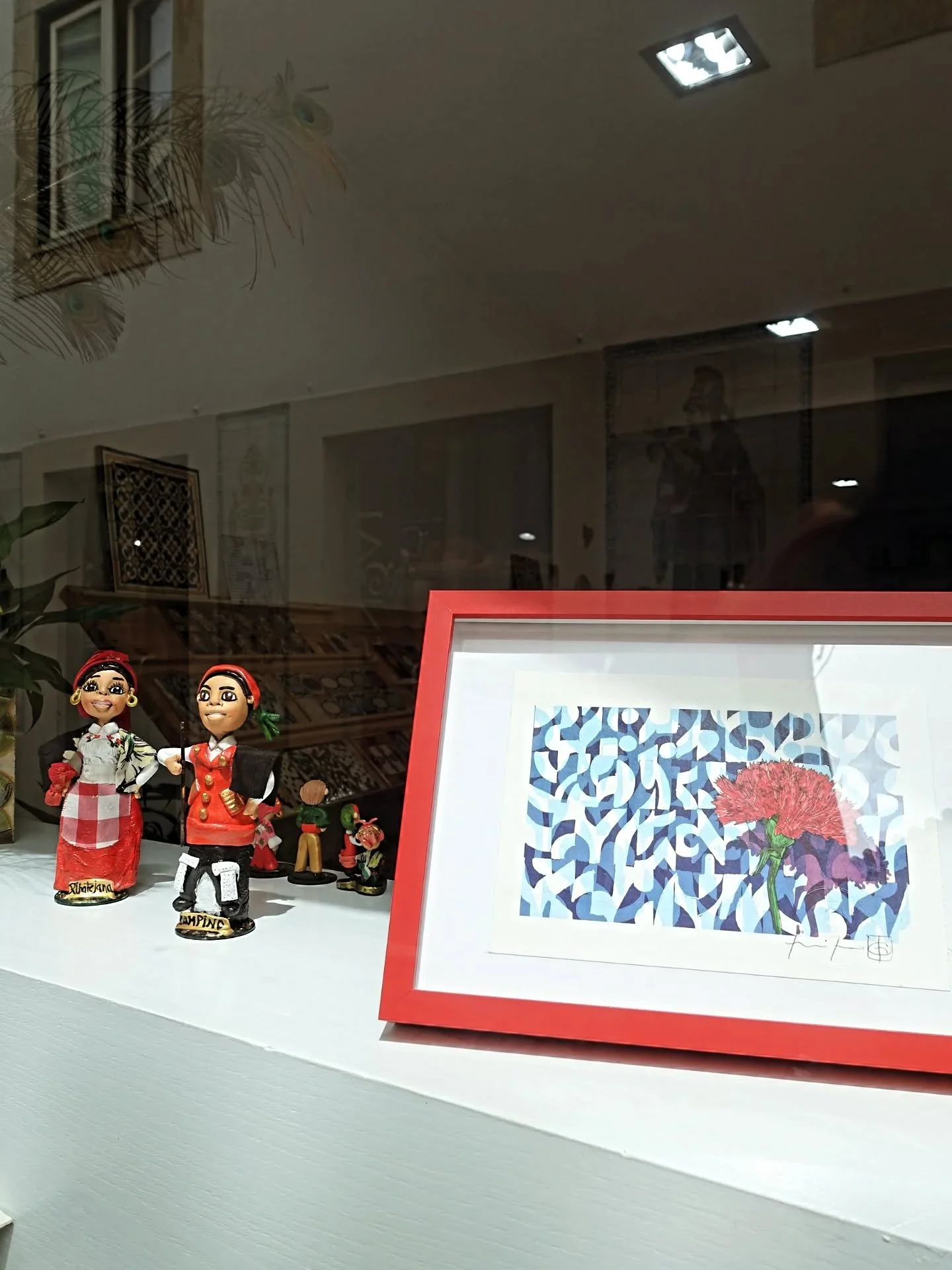 Nas ruas, nas mem&oacute;rias e nos gestos simples, continua a for&ccedil;a de Abril: a liberdade de pensar, de falar e de sonhar!

🌹 

#25deabril
#Santar&eacute;mPortugal 
#AlmaScalabitana