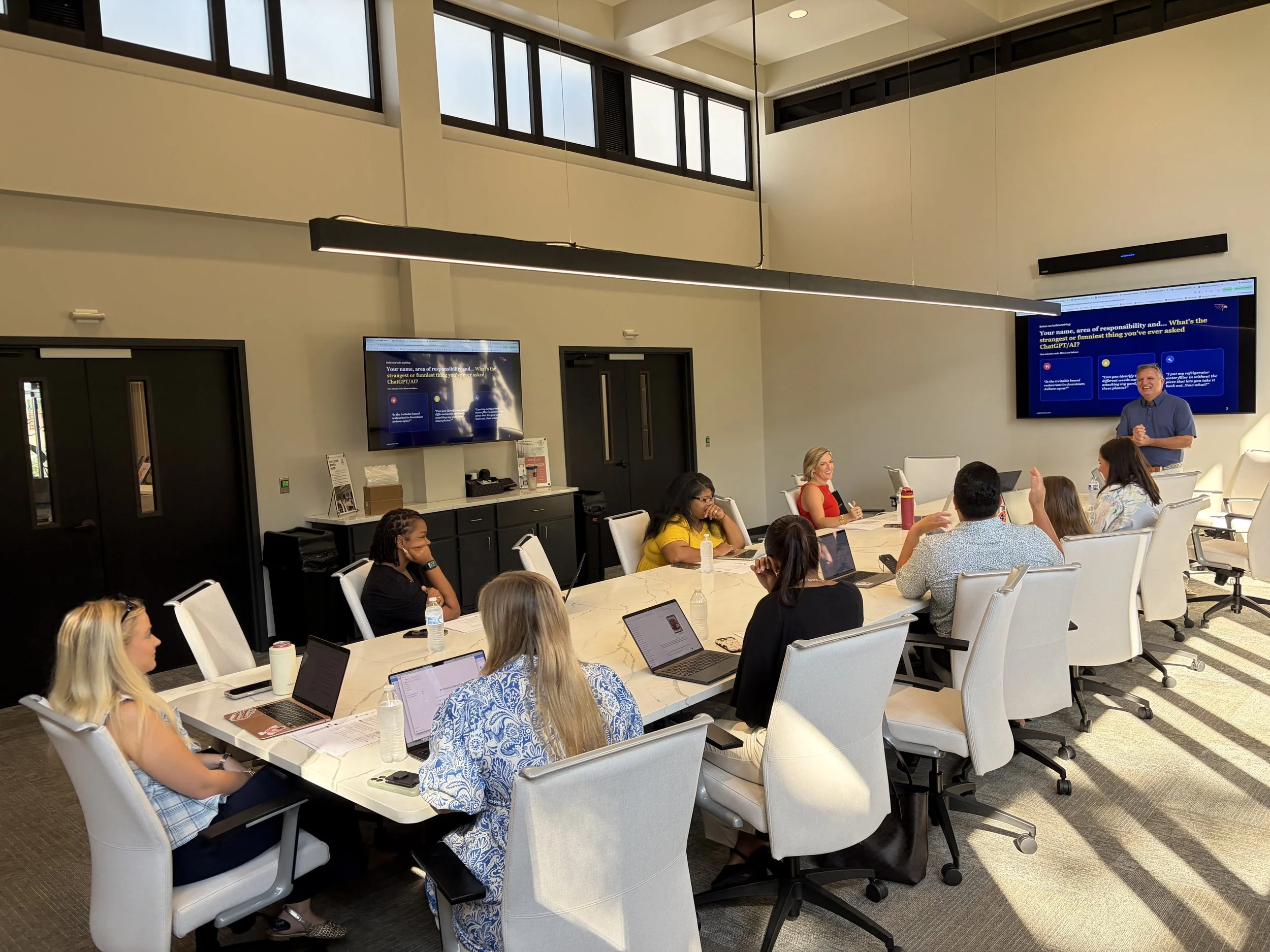 Mark McCary leading an AI workshop with the Opelika Chamber of Commerce team