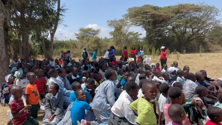 Day 2 at flamingo Comprehensive School!
We didn&rsquo;t just do activities &mdash; we built connections. We didn&rsquo;t just share food &mdash; we shared love. Ministry is more than words, it&rsquo;s action. 🙌❤️ #Day2 #ServingWithPurpose #yahw&eacu