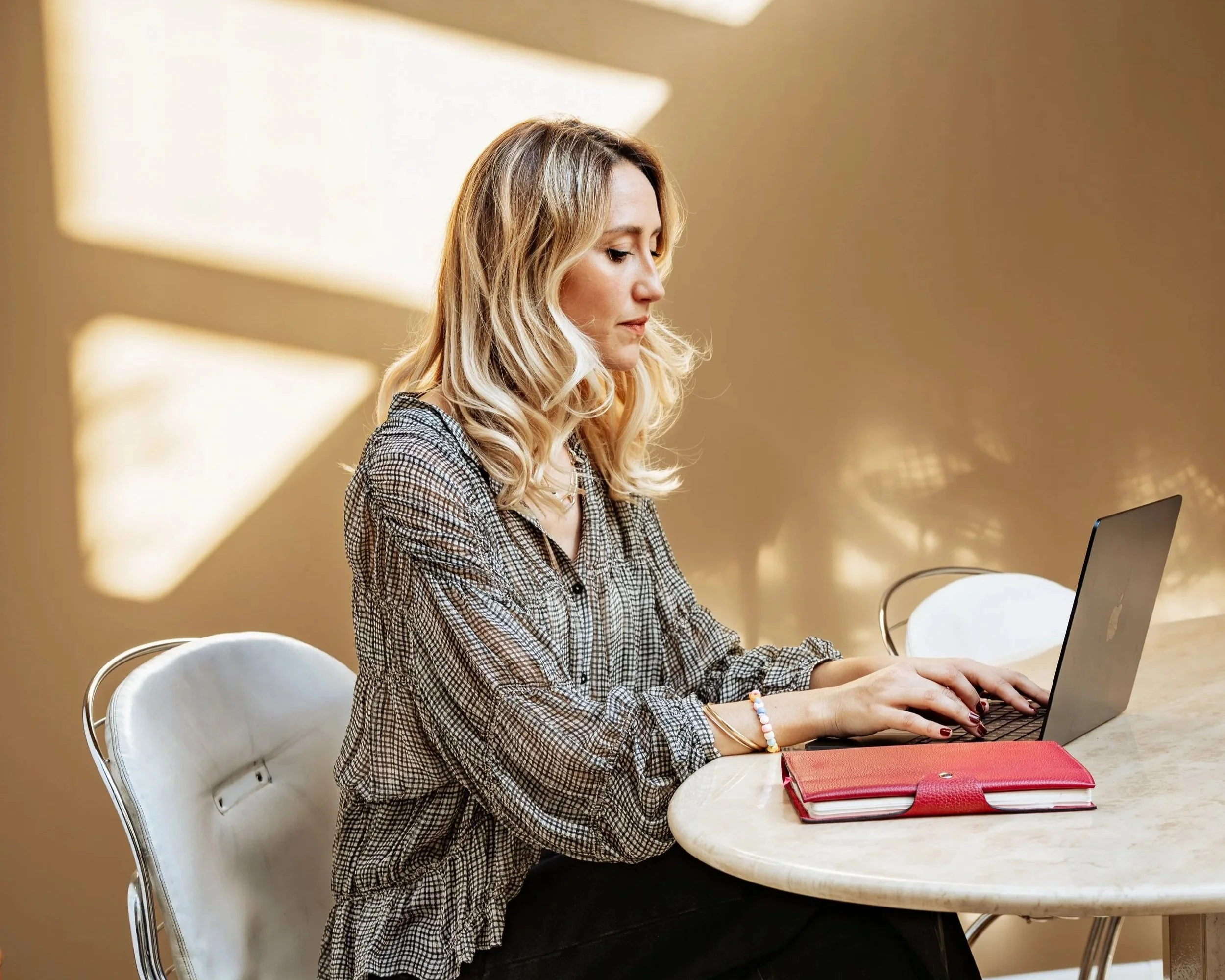Externaliser sa communication : pourquoi de plus en plus d’entreprises font ce choix ?