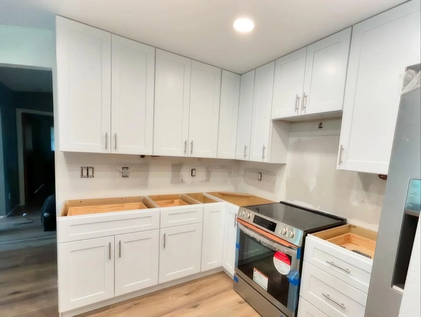 This kitchen was previously contracted by another contractor that left these homeowners stranded.  We were able to come in, get the correct cabinets and get this kitchen put together in just a few days.  Quick, easy, and within budget.