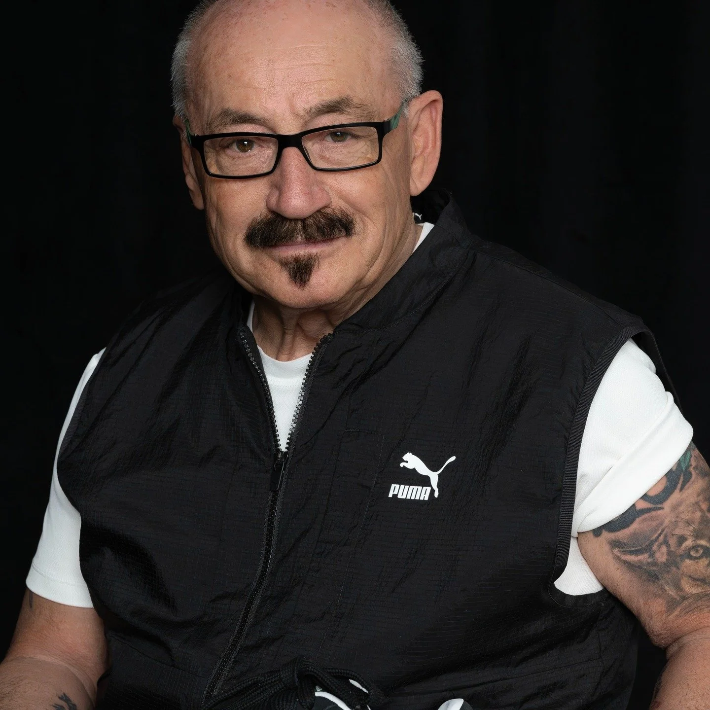 Pel&eacute;s, Usain Bolts und Maradonas Schuhe in @delmenhorst_de : &bdquo;Mister @puma &ldquo; Helmut #Fischer erz&auml;hlt im #SPORTLER-Museum, wie er Athleten auf dem Weg zu Legenden begleitet hat 🥇🏐🥎

Ob Boris #Becker, Usain #Bolt, #Pel&eacute