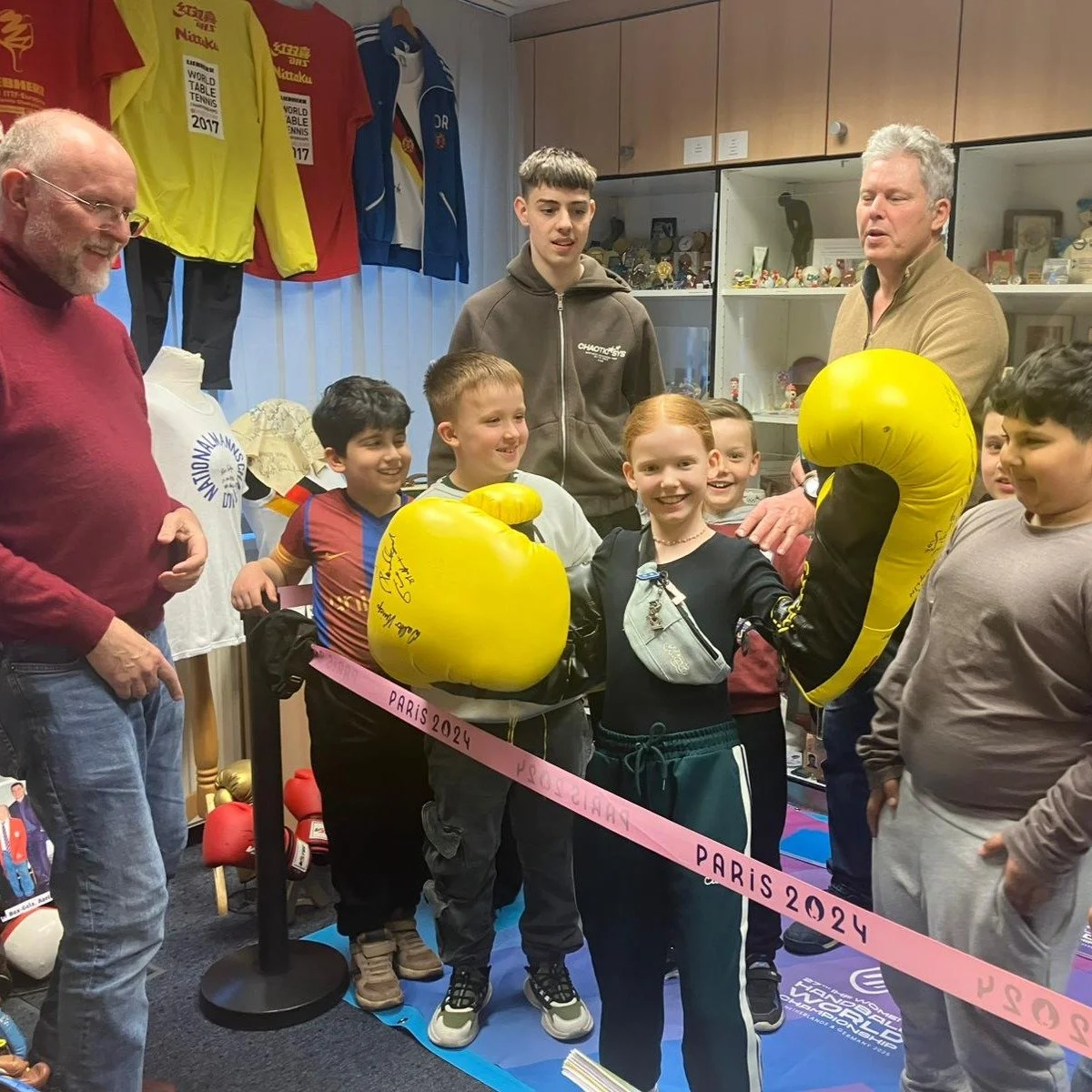 Wir hatten Bescuh vom Box-Nachwuchs des @tvjahn_delmenhorst - und nat&uuml;rlich waren die Handschuhe der gro&szlig;e Renner. 🥊🥊🥊 Vielen Dank f&uuml;r Euer Kommen und alles Gute f&uuml;r Euren weiteren sportlichen Weg. 💪💪💪

👉 ℹ Kontakt, Museum
