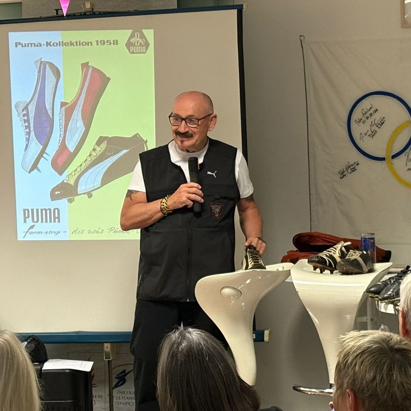 Was f&uuml;r ein toller Abend! 💪 "Mister PUMA" Helmut Fischer hat seine Erinnerungen an Legenden des Sports mit unseren G&auml;sten geteilt. Der fr&uuml;here Marketingleiter von @puma erz&auml;hlte launig von @pele , Maradona, @usainbolt u