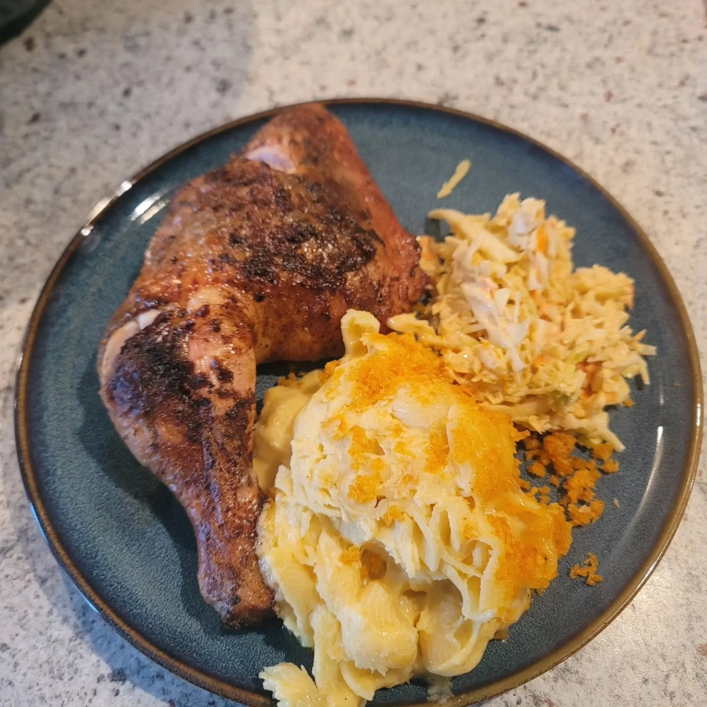 We had a great day delivering our smoked chicken  plates, and we got some great reviews

"Oh my! That was so good! Chicken moist with nice smoke flavor. I demolished the Mac and cheese 🤣 and the coleslaw  was perfectly sweet."