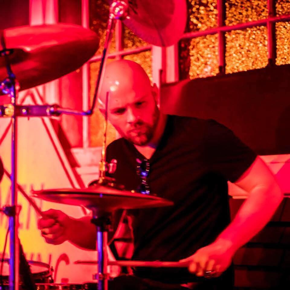 Ramen + Music on the Patio: The Dupont Brothers