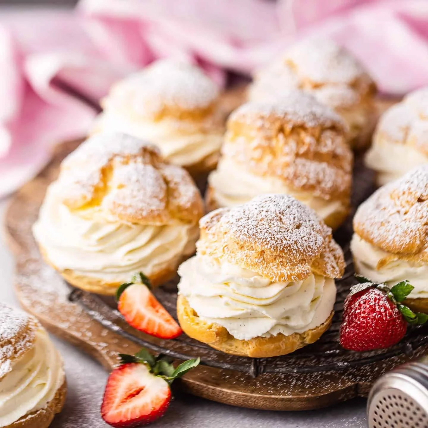 ⭐ Cream Puffs