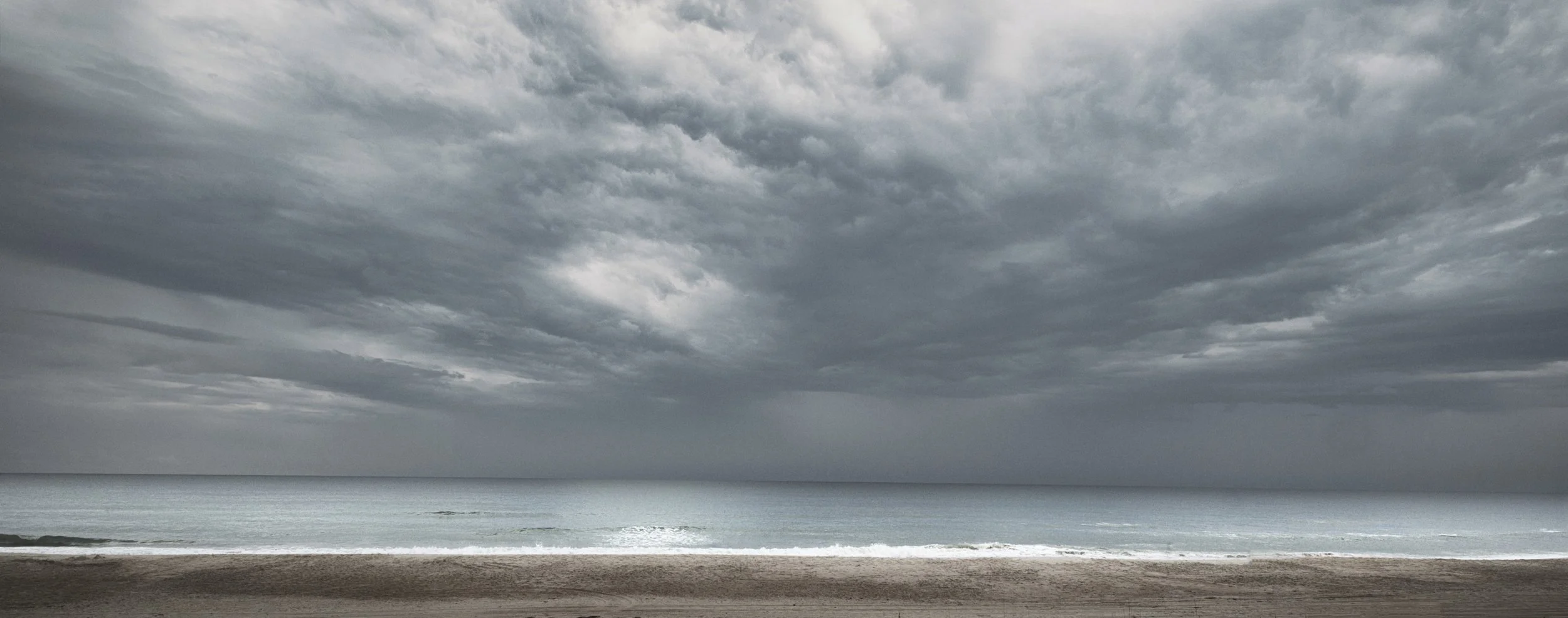 Beach desaturate Neo.jpeg